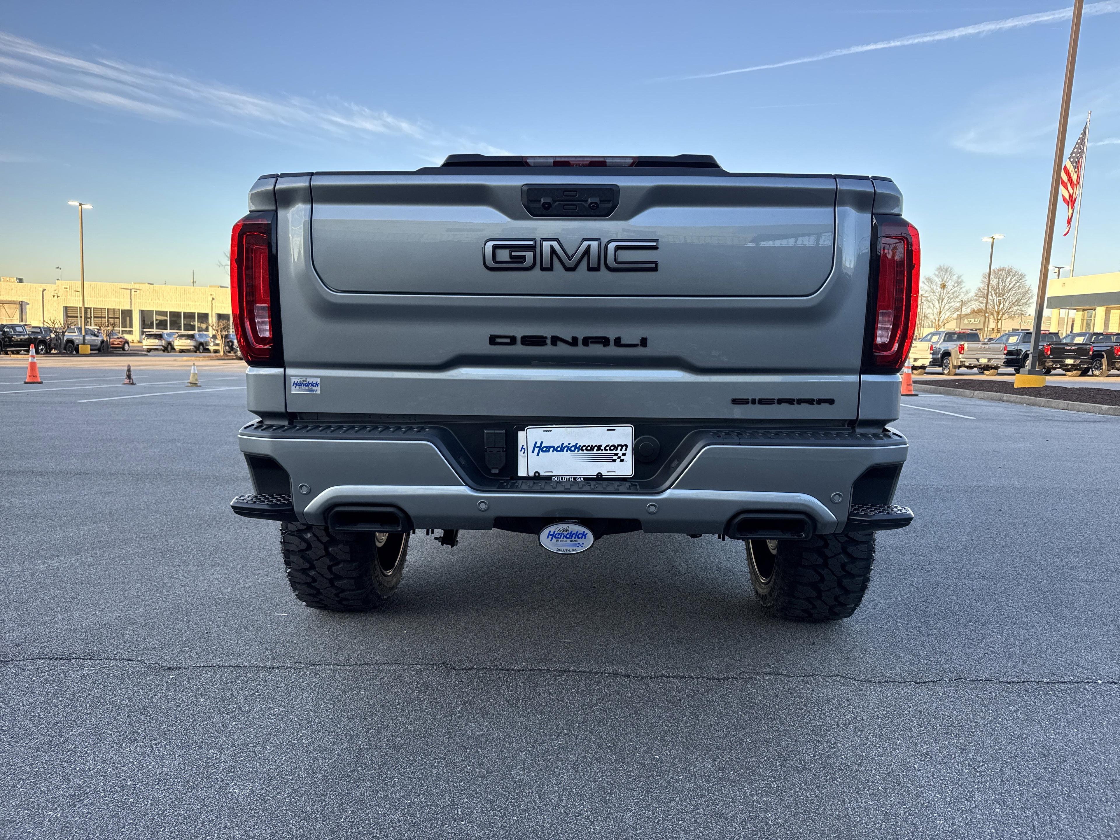 GMC Sierra 1500 Denali Four Wheel Drive Crew Cab - Thumbnail 8