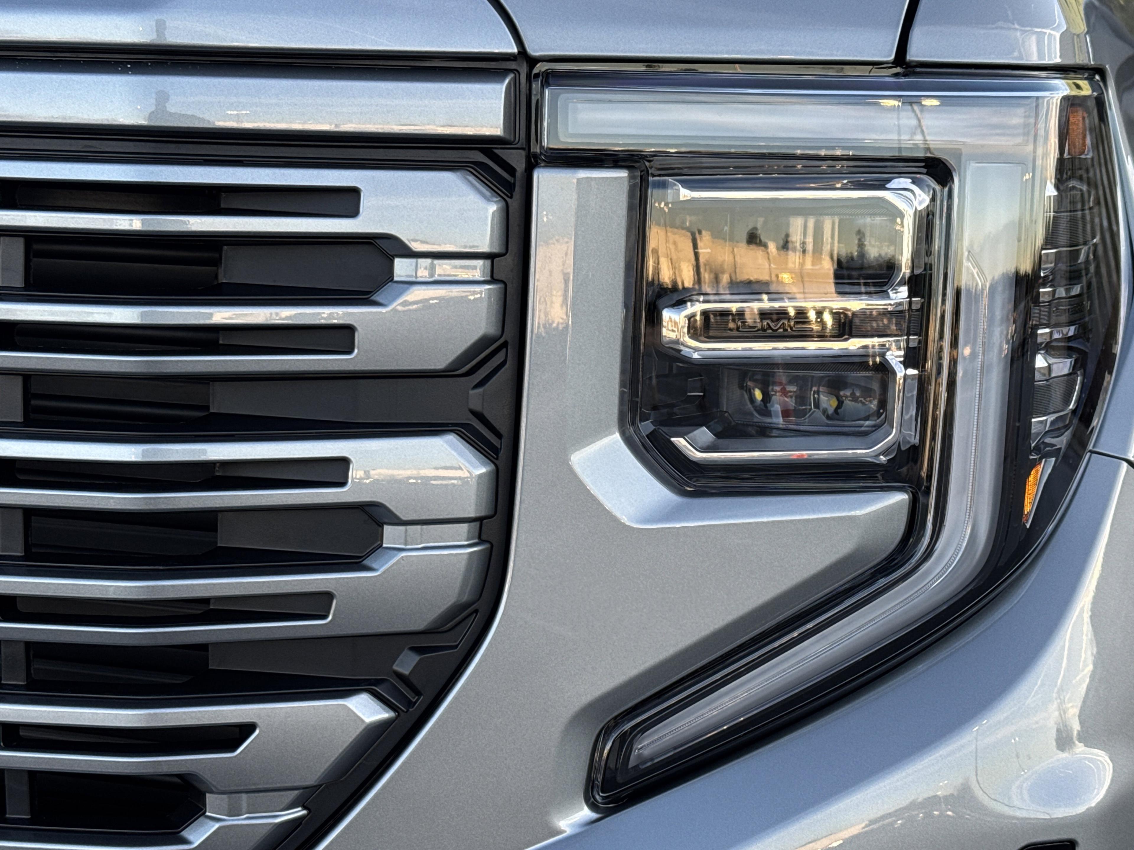 GMC Sierra 1500 Denali Four Wheel Drive Crew Cab - Thumbnail 5