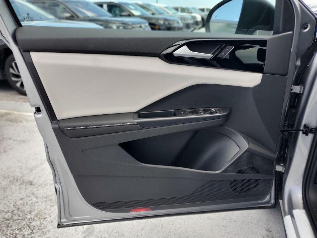 Volkswagen Taos 1.5T S - Thumbnail 11