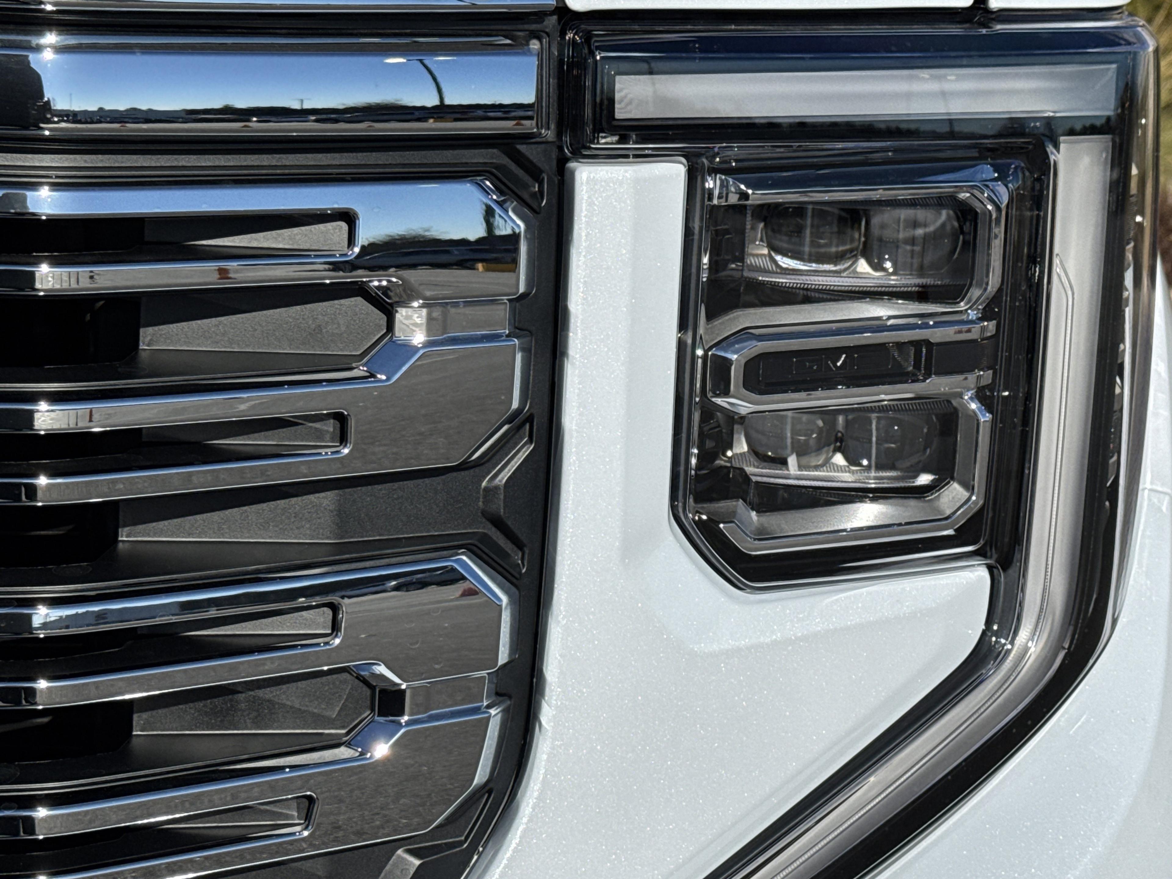 GMC Sierra 1500 Denali Four Wheel Drive Crew Cab - Thumbnail 5