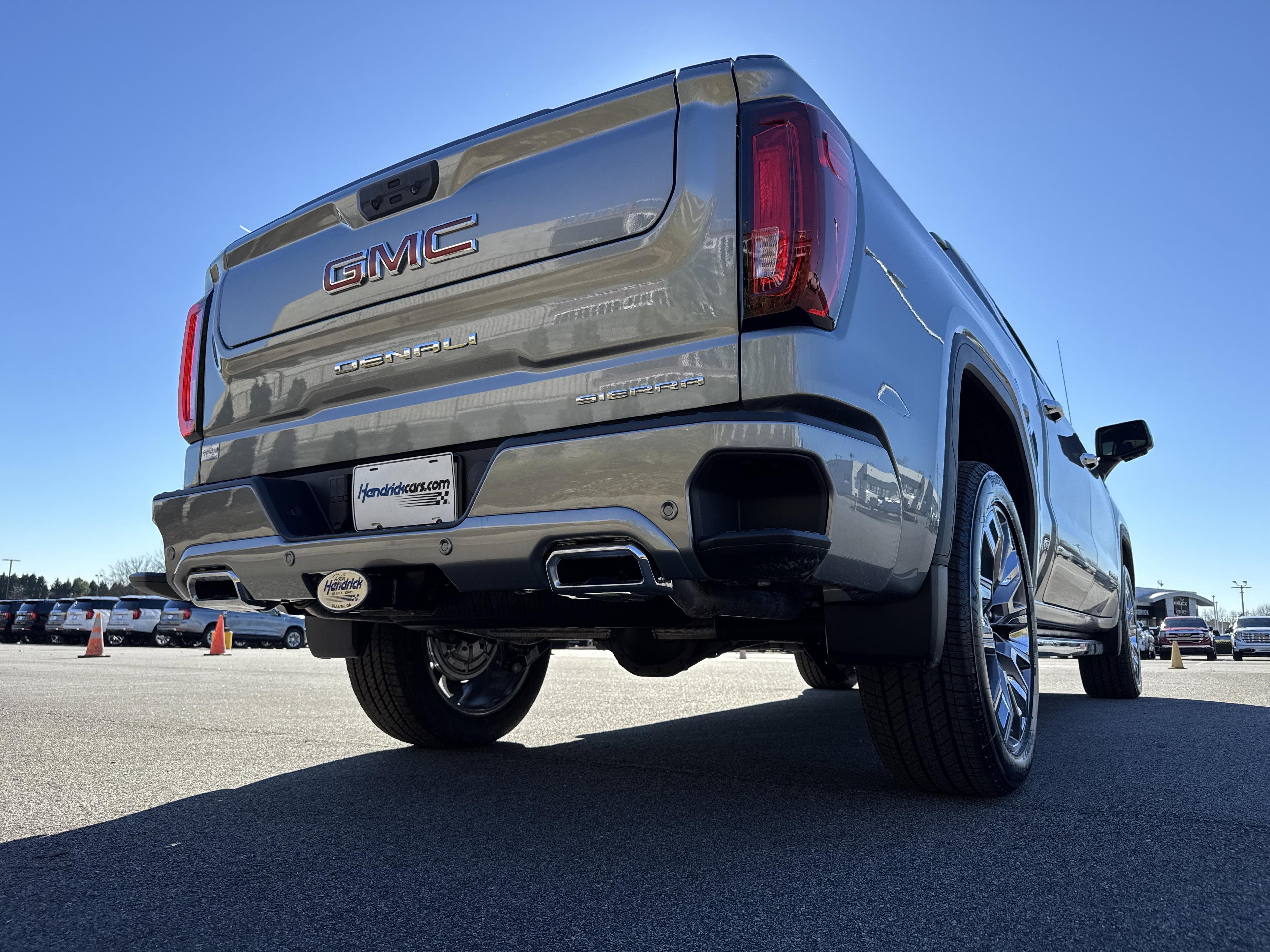 GMC Sierra 1500 Denali Four Wheel Drive Crew Cab - Thumbnail 9