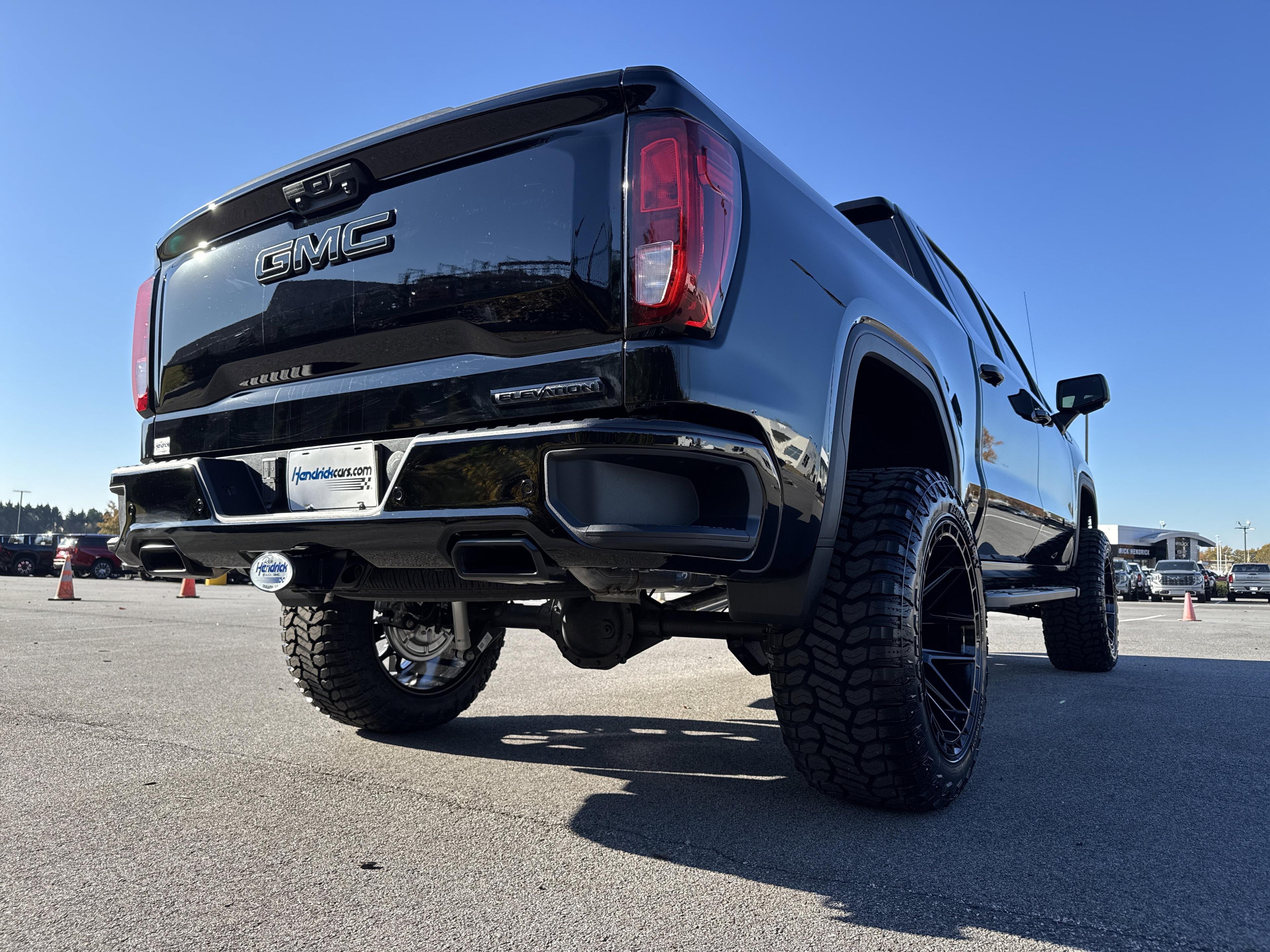 GMC Sierra 1500 Elevation Four Wheel Drive Crew Cab - Thumbnail 9