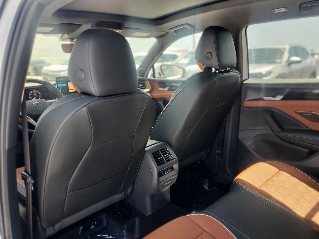 Volkswagen Tiguan 2.0T Sel R-Line Turbo With Navigation & Awd - Thumbnail 7