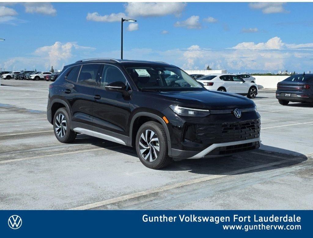 Volkswagen Tiguan 2.0T S - Thumbnail 2