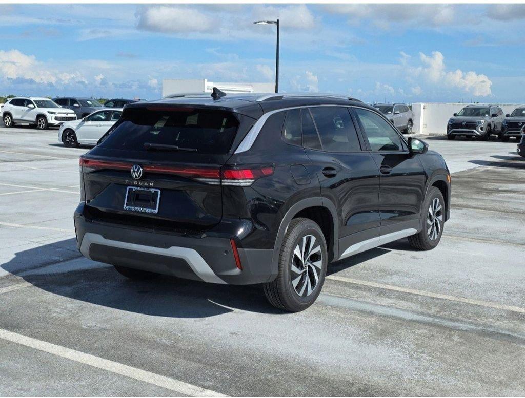 Volkswagen Tiguan 2.0T S - Thumbnail 5