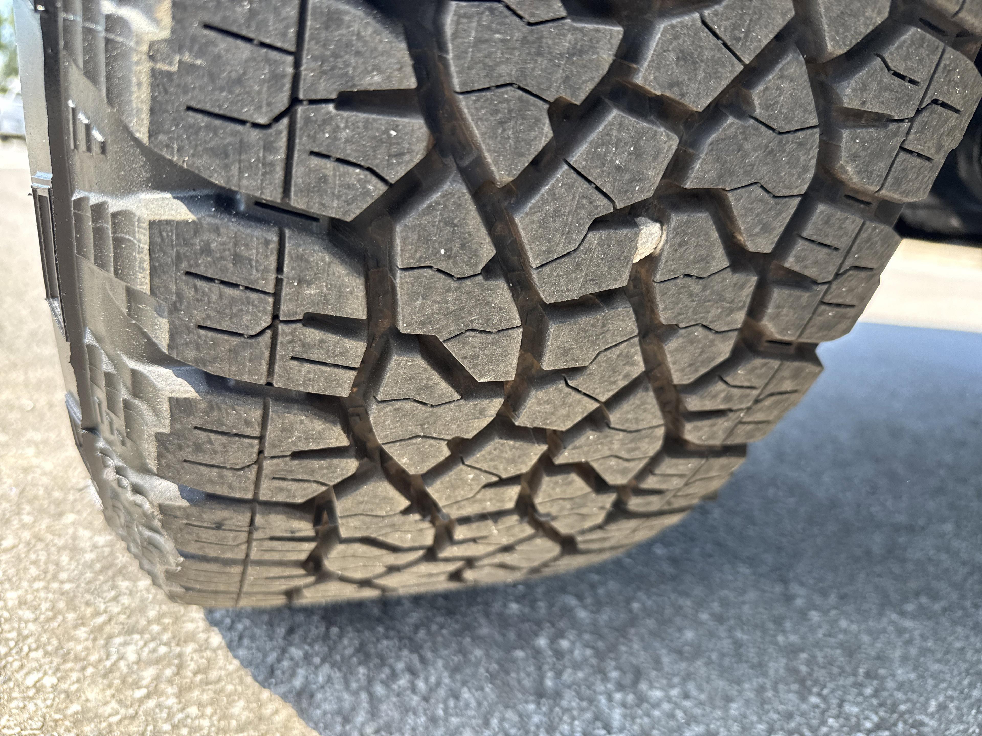 GMC Sierra 2500 Hd Denali Four Wheel Drive Crew Cab - Thumbnail 11