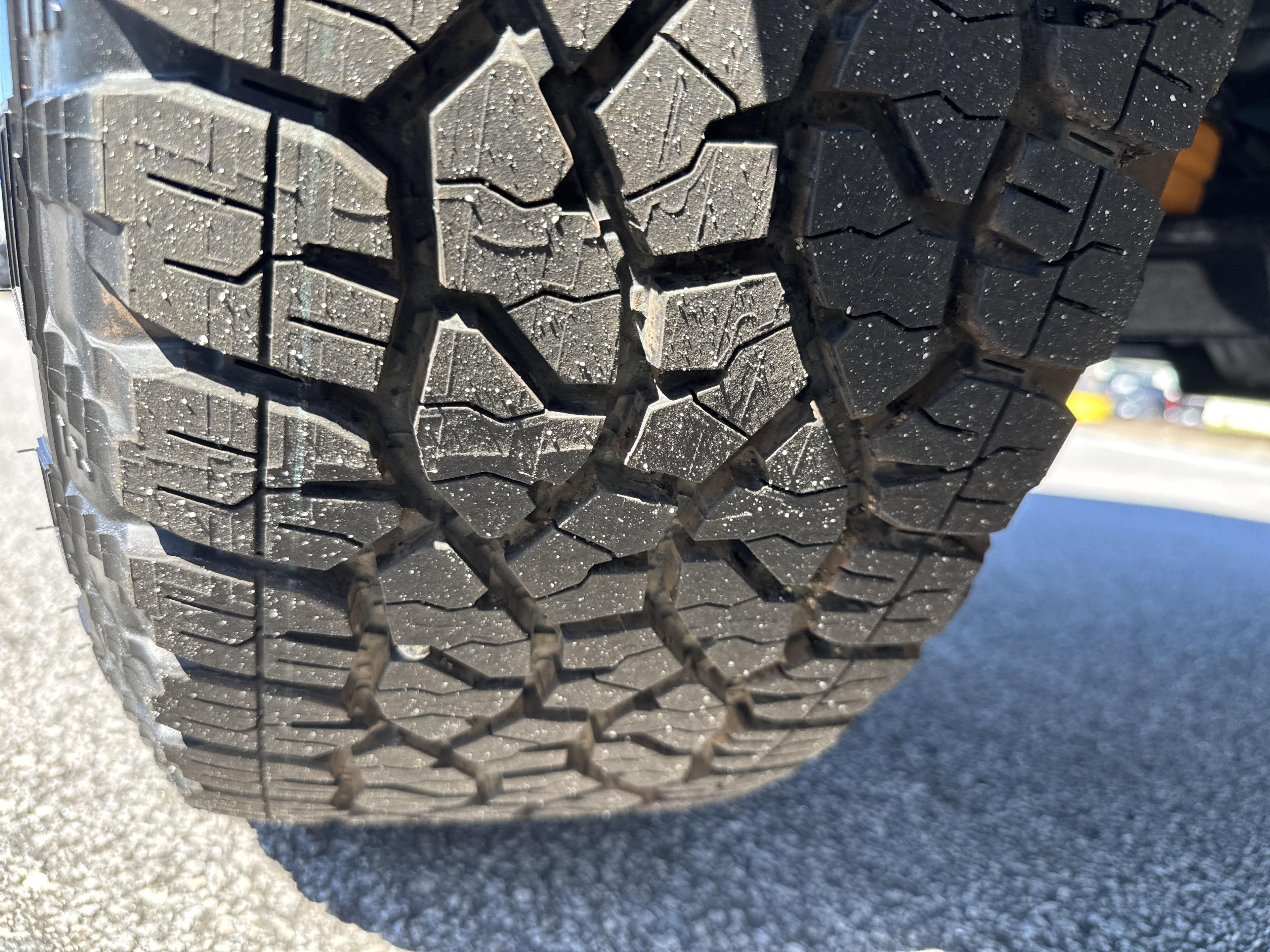 GMC Sierra 2500 Hd Denali Four Wheel Drive Crew Cab - Thumbnail 11