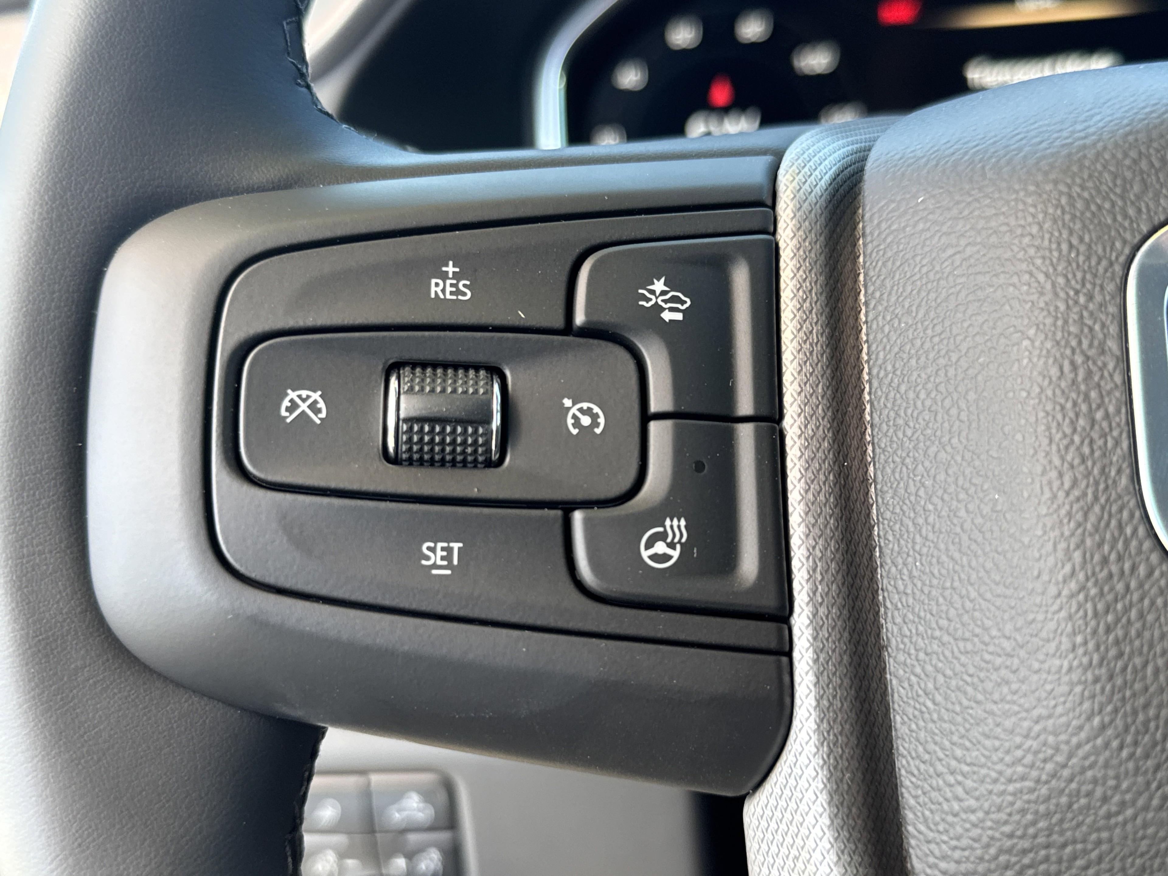 GMC Sierra 2500 Hd Denali Four Wheel Drive Crew Cab - Thumbnail 18