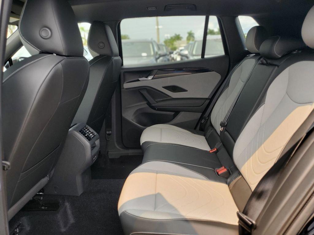 Volkswagen Tiguan 2.0T Se R-Line Black - Thumbnail 6