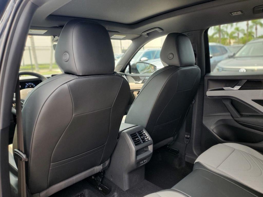 Volkswagen Tiguan 2.0T Se R-Line Black - Thumbnail 7