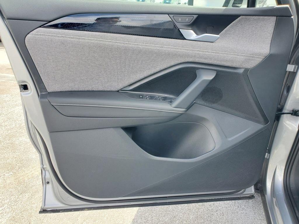 Volkswagen Tiguan 2.0T S - Thumbnail 11