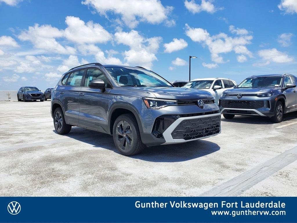 Volkswagen Taos 1.5T S - Thumbnail 2