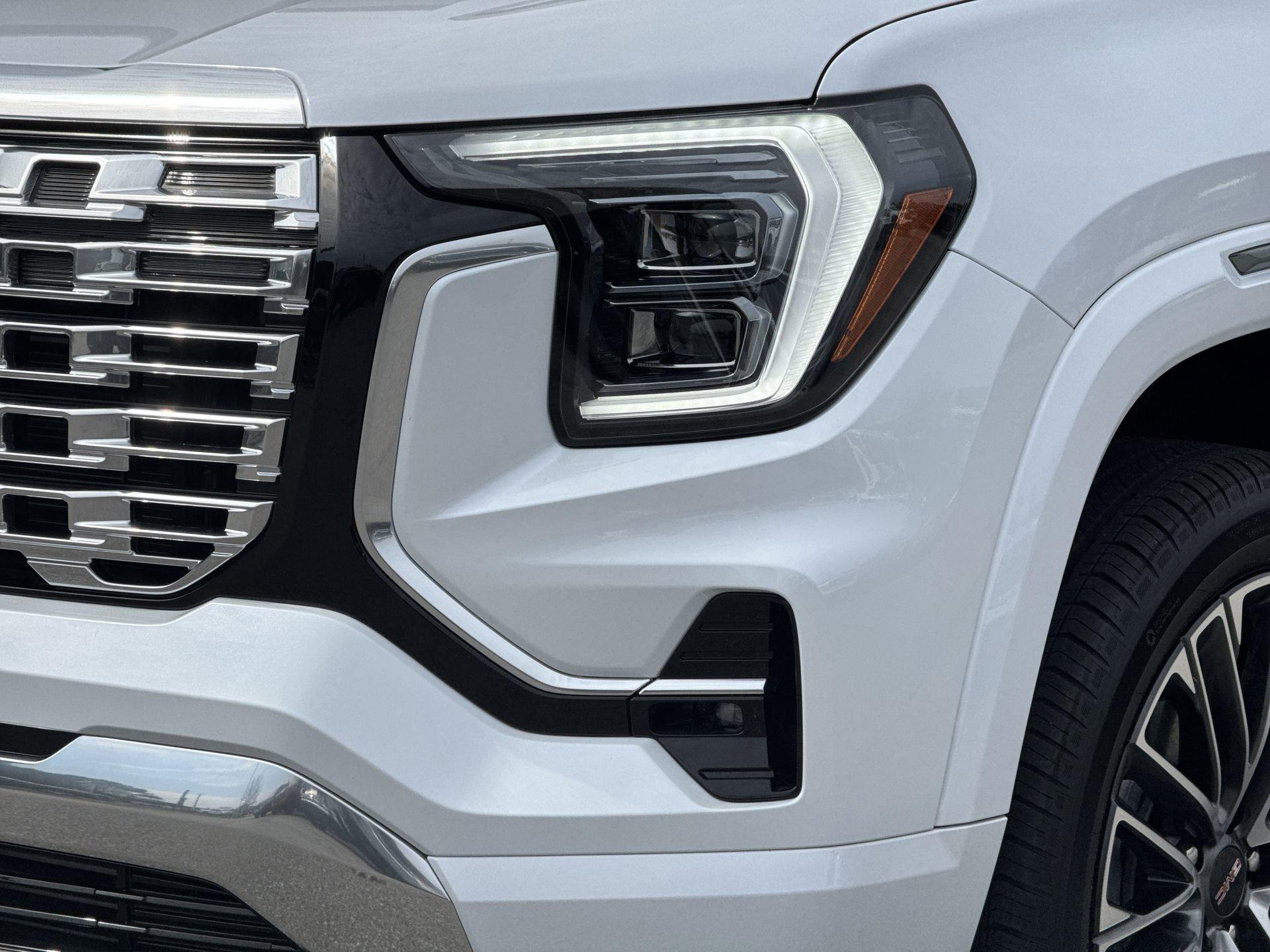 GMC Terrain Denali All Wheel Drive Suv - Thumbnail 5