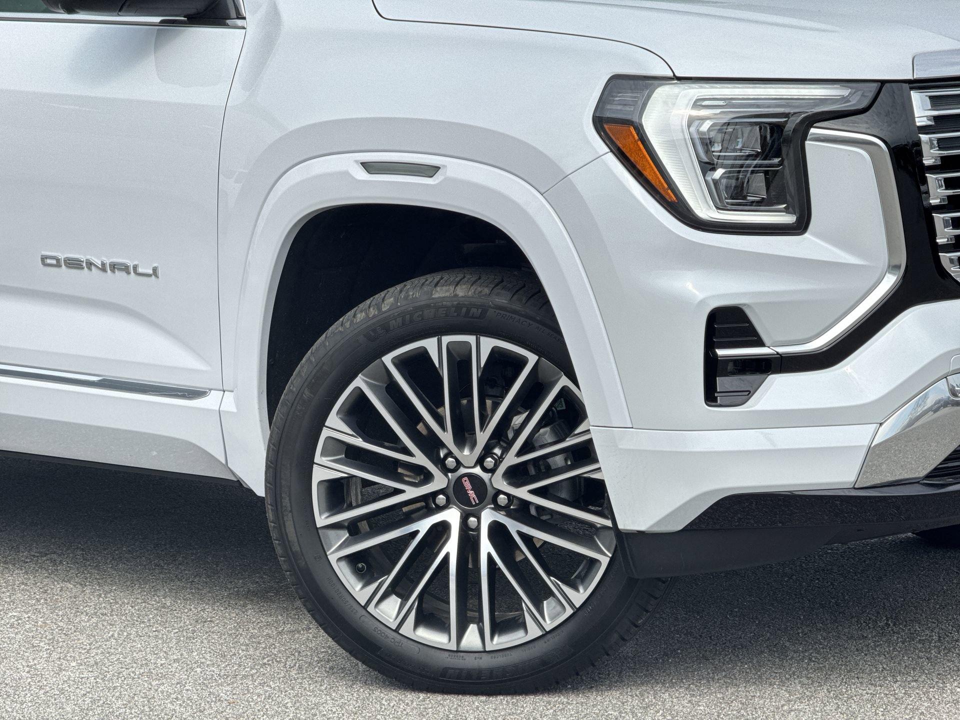 GMC Terrain Denali All Wheel Drive Suv - Thumbnail 12