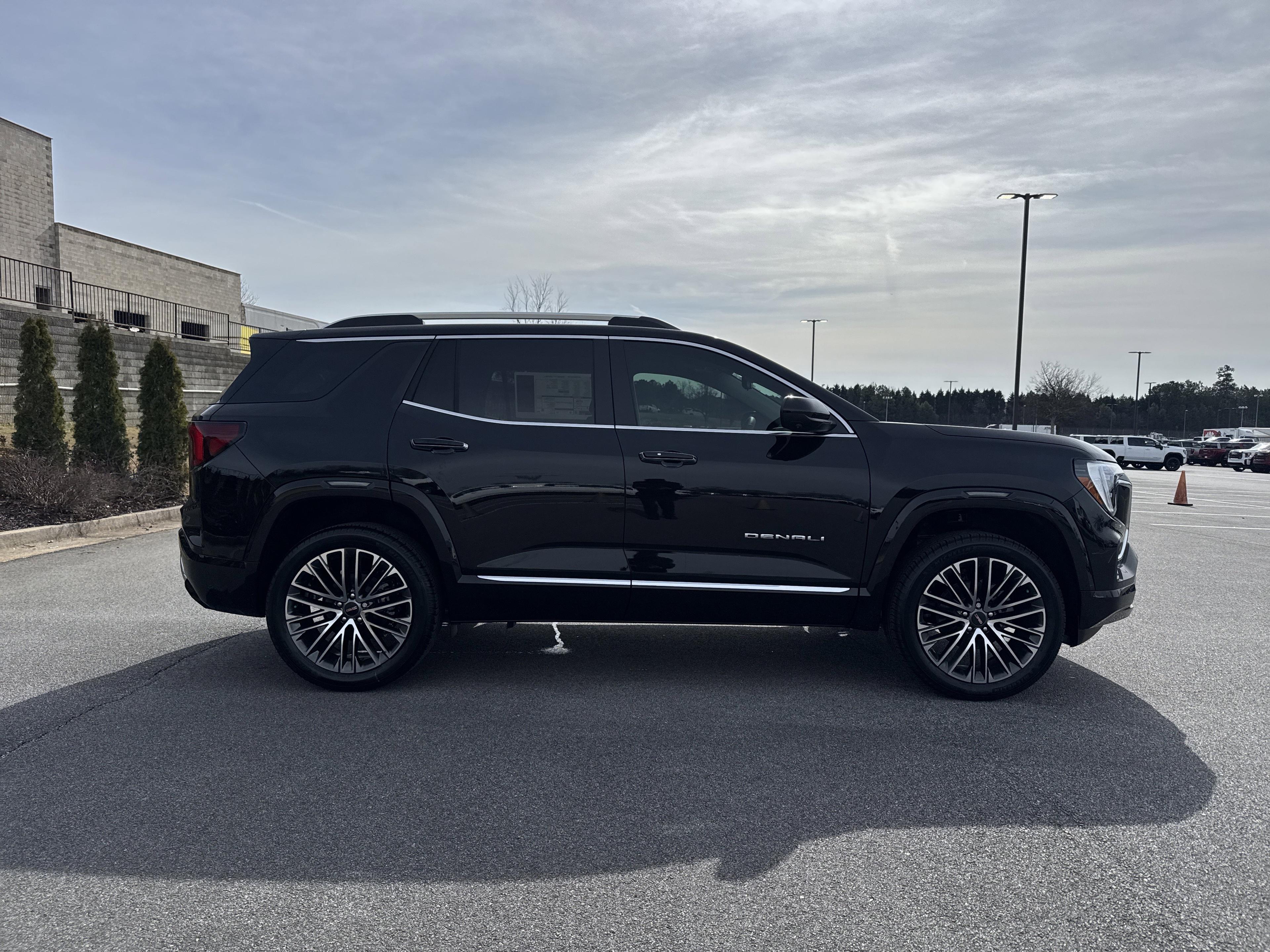 GMC Terrain Denali All Wheel Drive Suv - Thumbnail 10