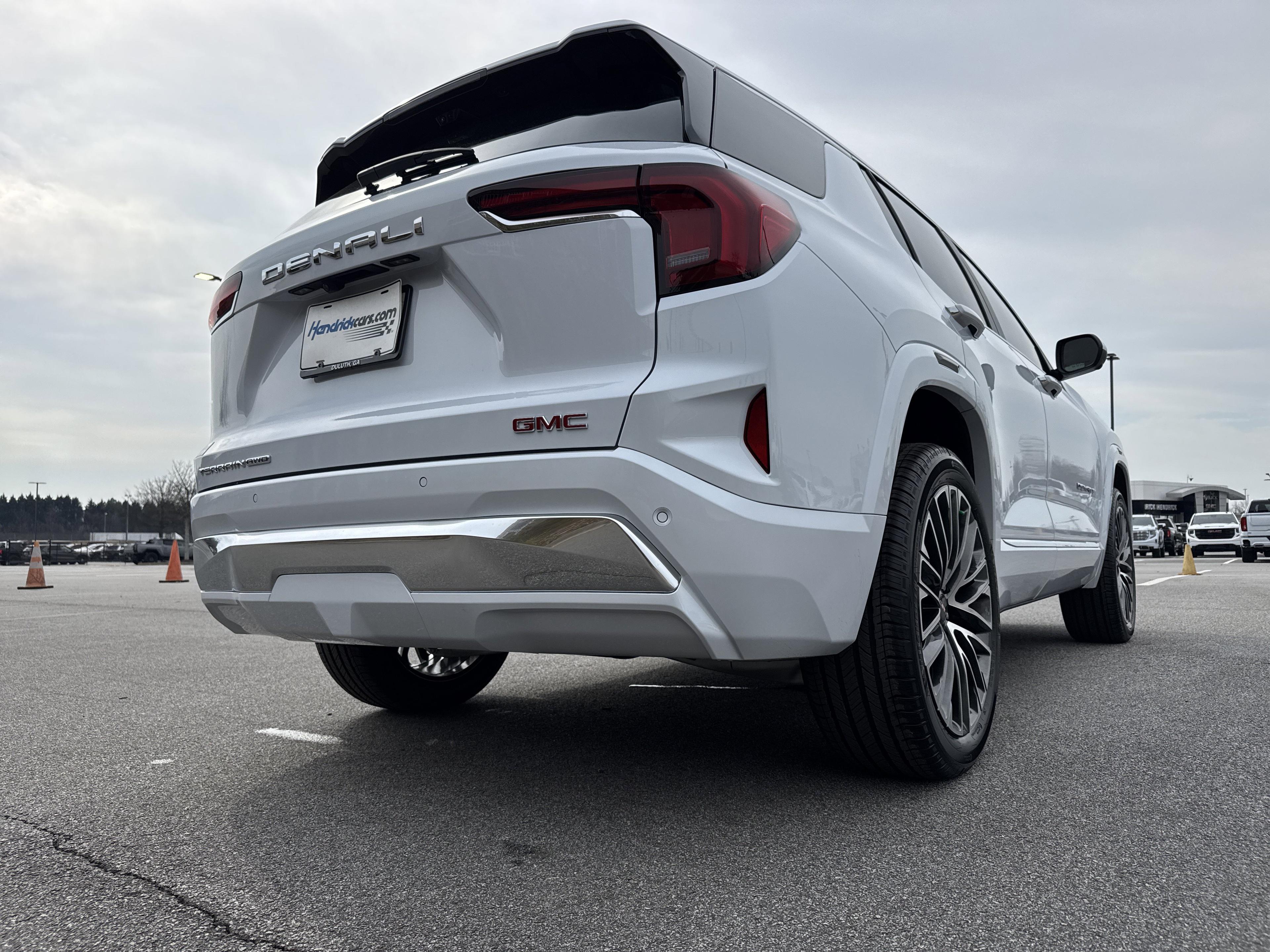 GMC Terrain Denali All Wheel Drive Suv - Thumbnail 9