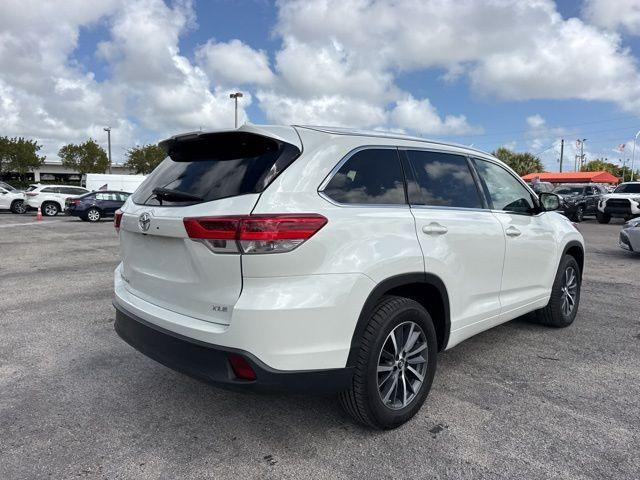 Toyota Highlander Se In Hollywood Fl | 5Tdkzrfh2Hs512268 | Toyota Of Hollywood'S Amazinn Used Cars - Thumbnail 3