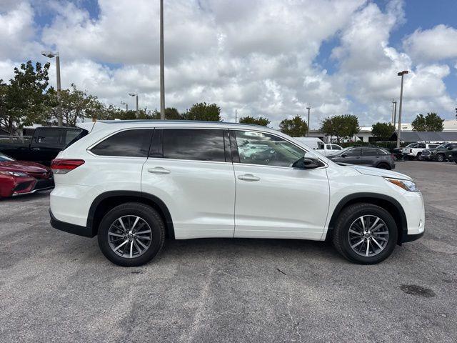 Toyota Highlander Se In Hollywood Fl | 5Tdkzrfh2Hs512268 | Toyota Of Hollywood'S Amazinn Used Cars - Thumbnail 2