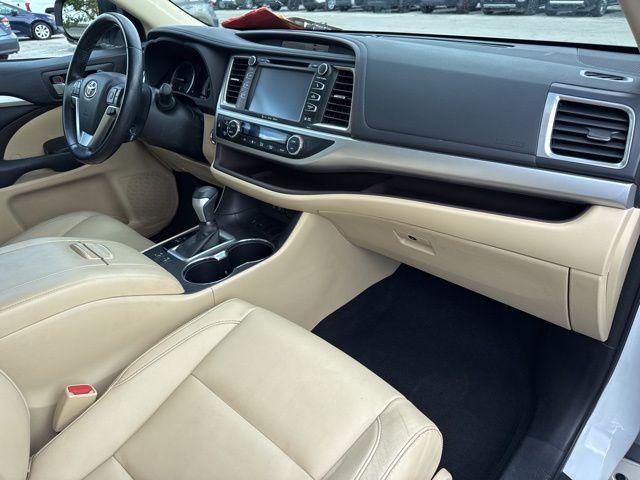 Toyota Highlander Se In Hollywood Fl | 5Tdkzrfh2Hs512268 | Toyota Of Hollywood'S Amazinn Used Cars - Thumbnail 16