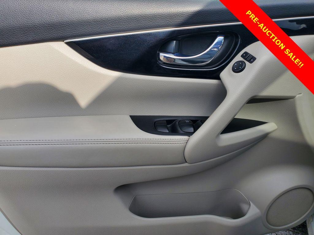 Nissan Rogue Sport Sl In Hollywood Fl | Jn1Bj1Cp1Kw213983 | Toyota Of Hollywood'S Amazinn Used Cars - Thumbnail 17