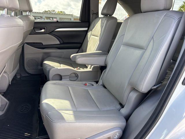 Toyota Highlander Xle In Hollywood Fl | 5Tdjzrfh6Hs516108 | Toyota Of Hollywood'S Amazinn Used Cars - Thumbnail 12