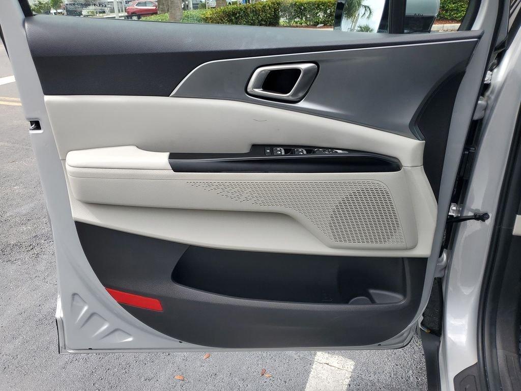 Kia Carnival Lx - Thumbnail 12