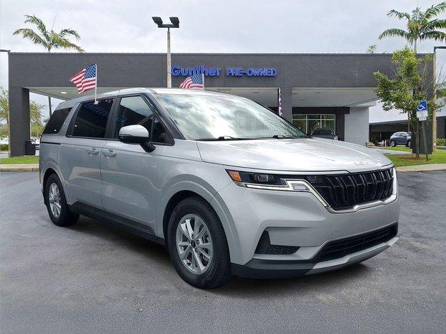 Kia Carnival Lx - View 1