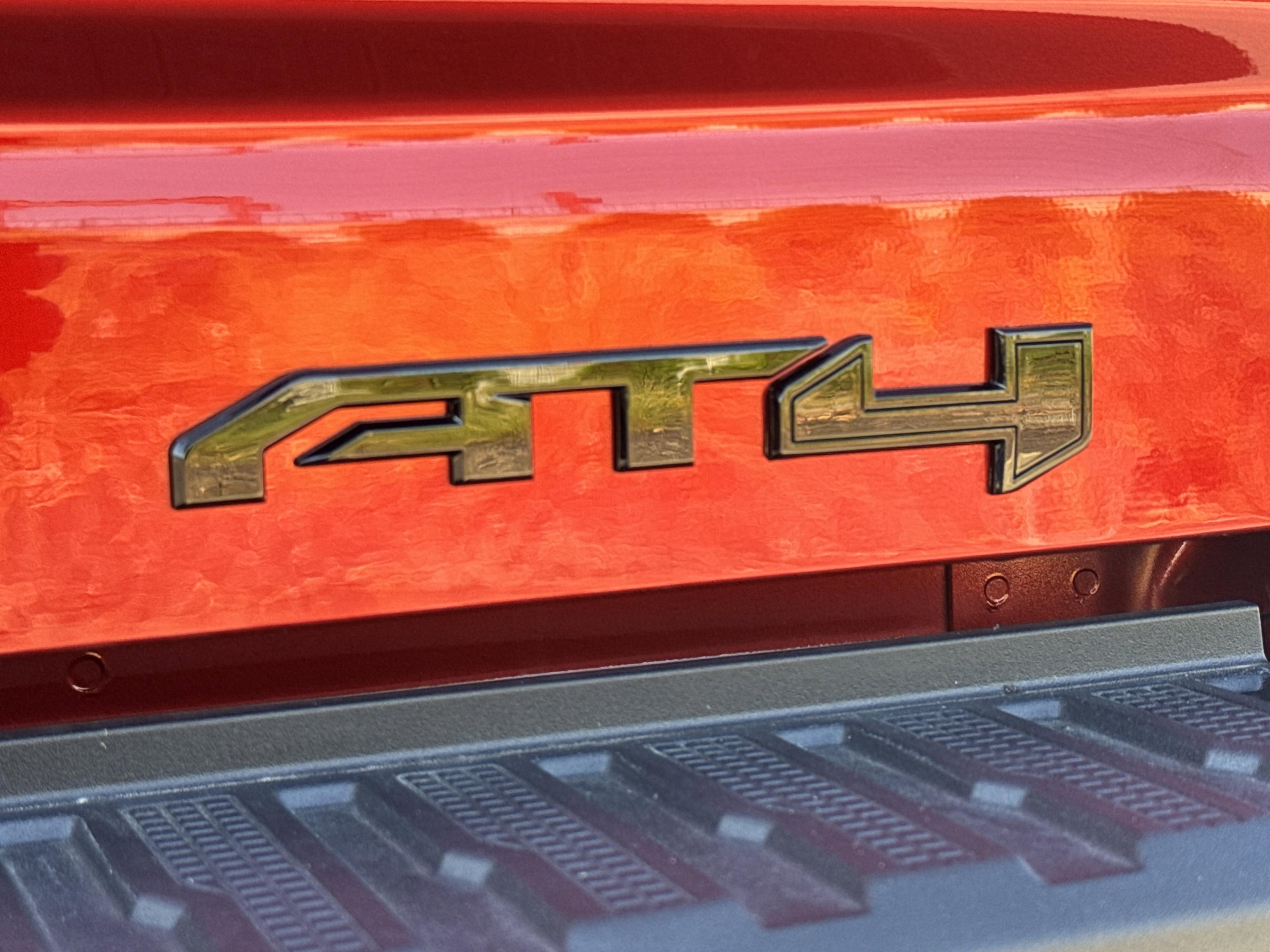 GMC Sierra 2500 Hd At4 Four Wheel Drive Crew Cab - Thumbnail 19