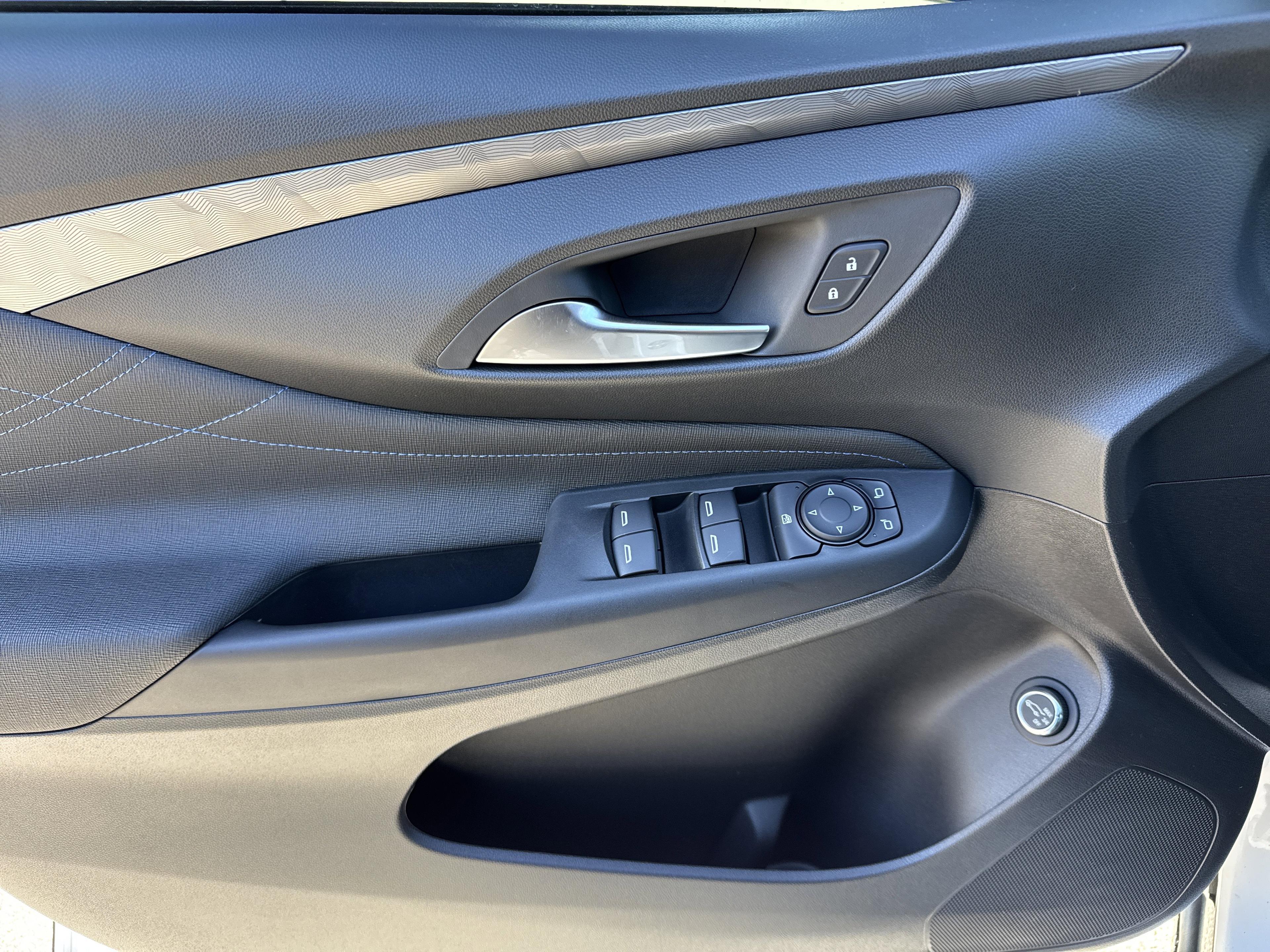 Buick Envista Sport Touring Front Wheel Drive Suv - Thumbnail 13