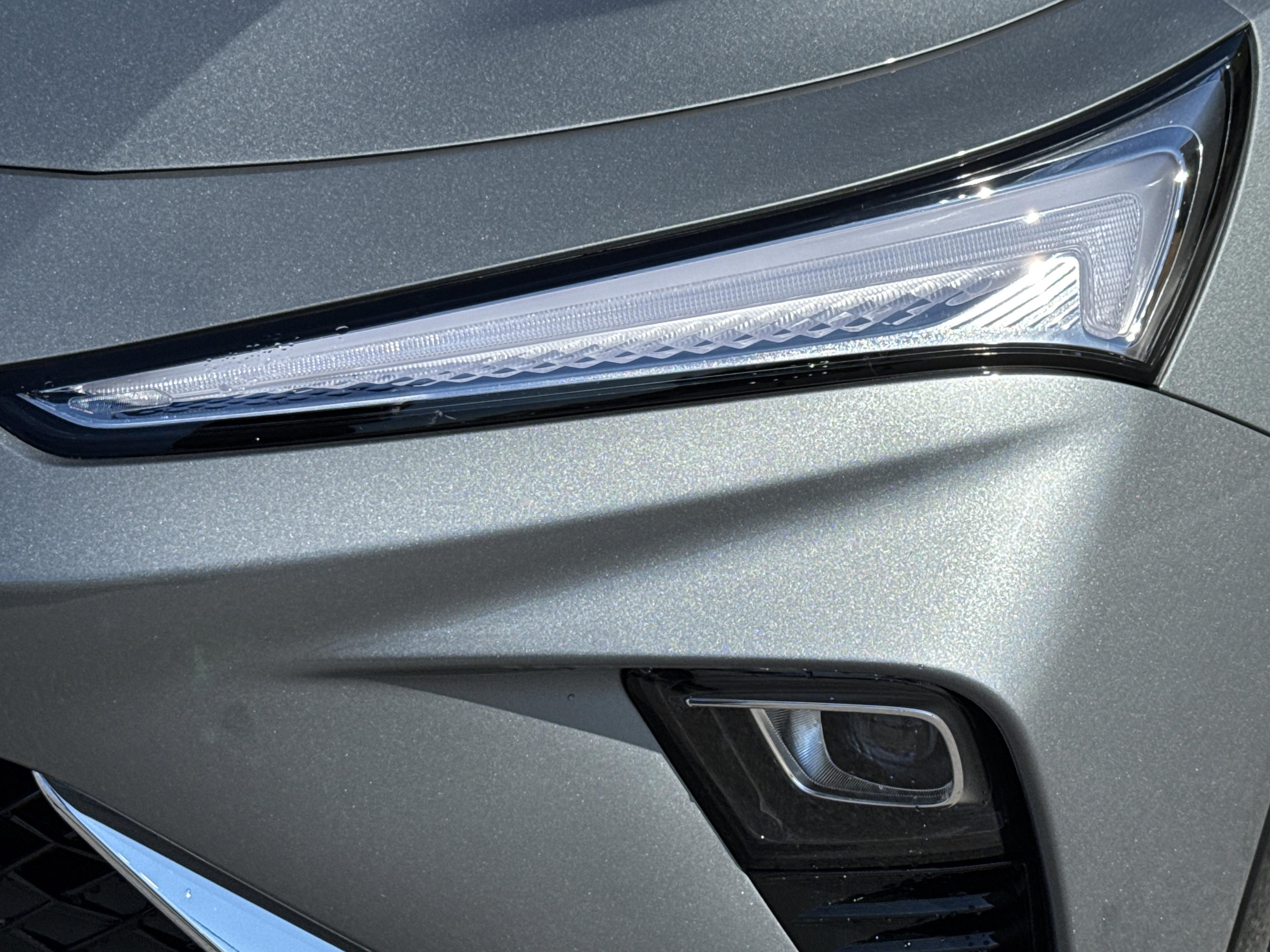 Buick Envista Sport Touring Front Wheel Drive Suv - Thumbnail 5