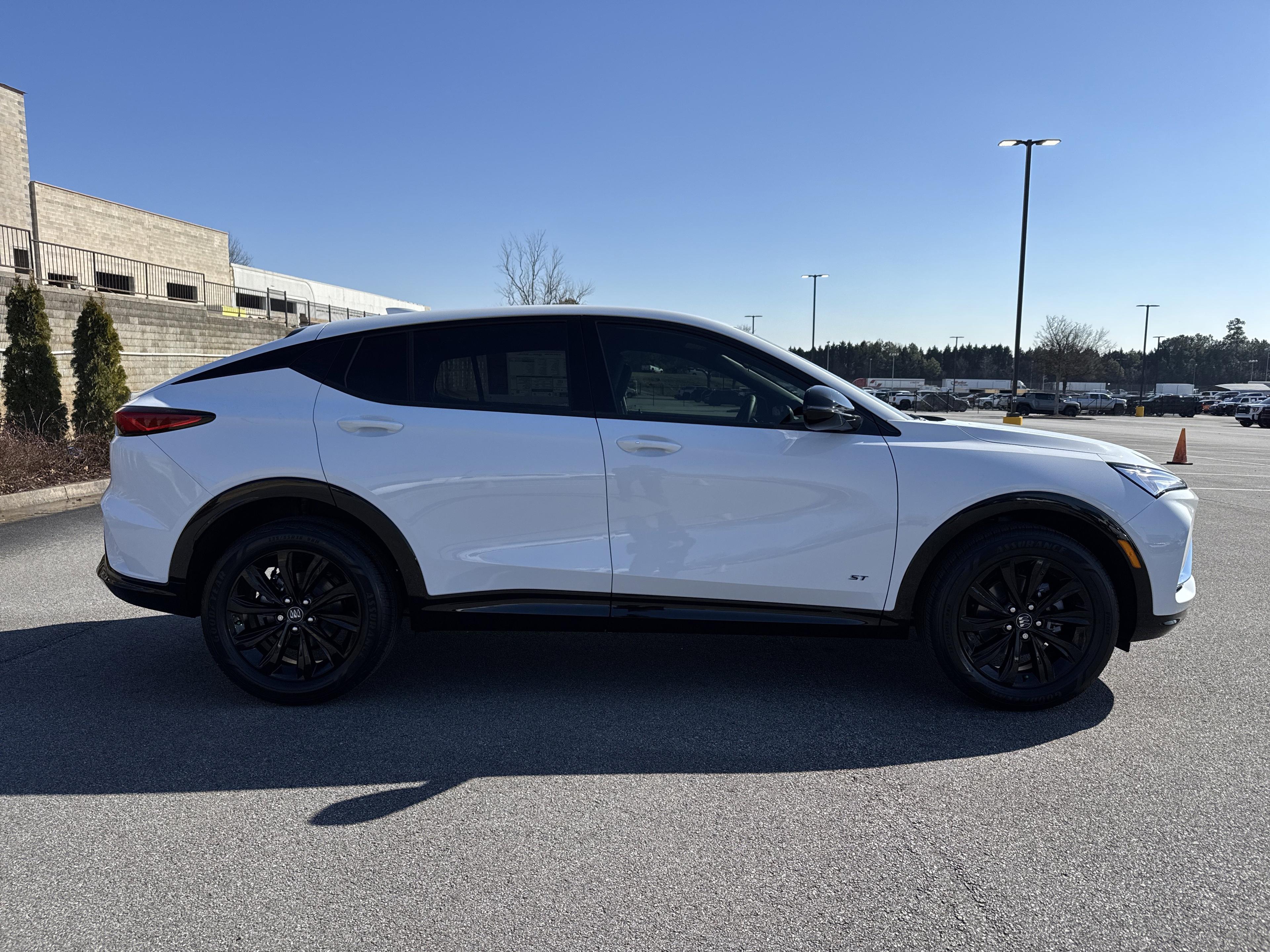 Buick Envista Sport Touring Front Wheel Drive Suv - Thumbnail 10