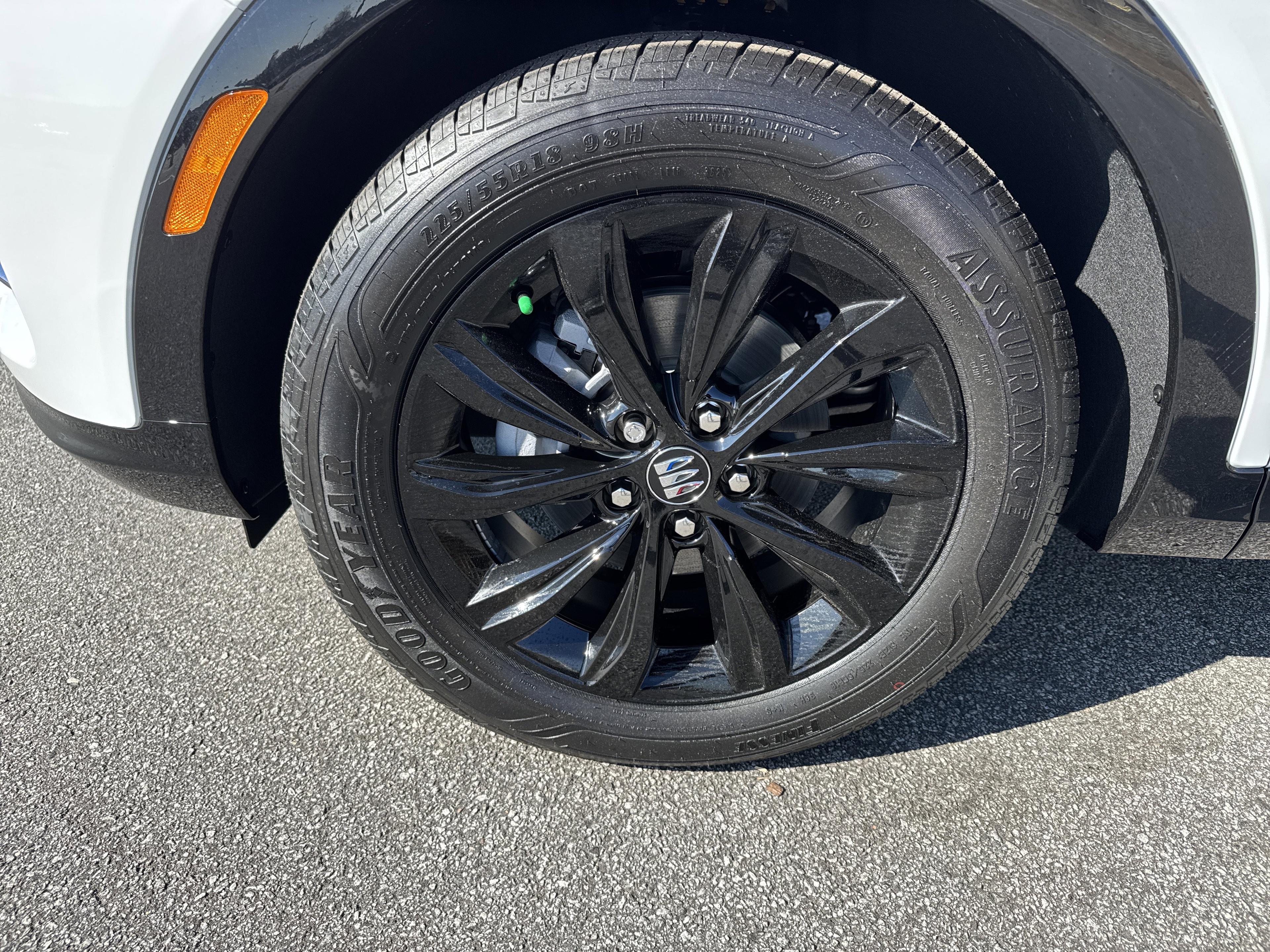 Buick Envista Sport Touring Front Wheel Drive Suv - Thumbnail 12