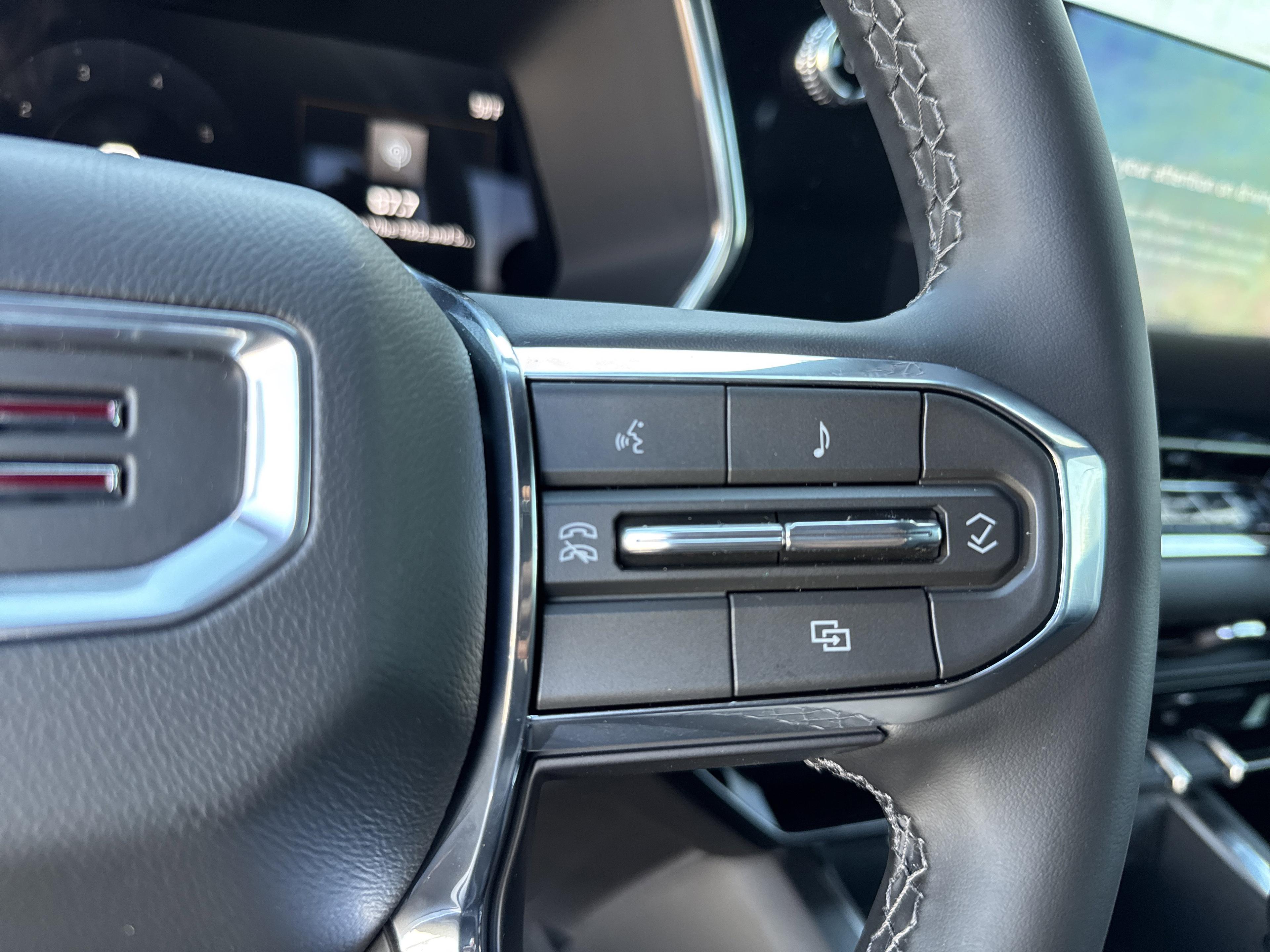 GMC Canyon Elevation Four Wheel Drive Crew Cab - Thumbnail 18