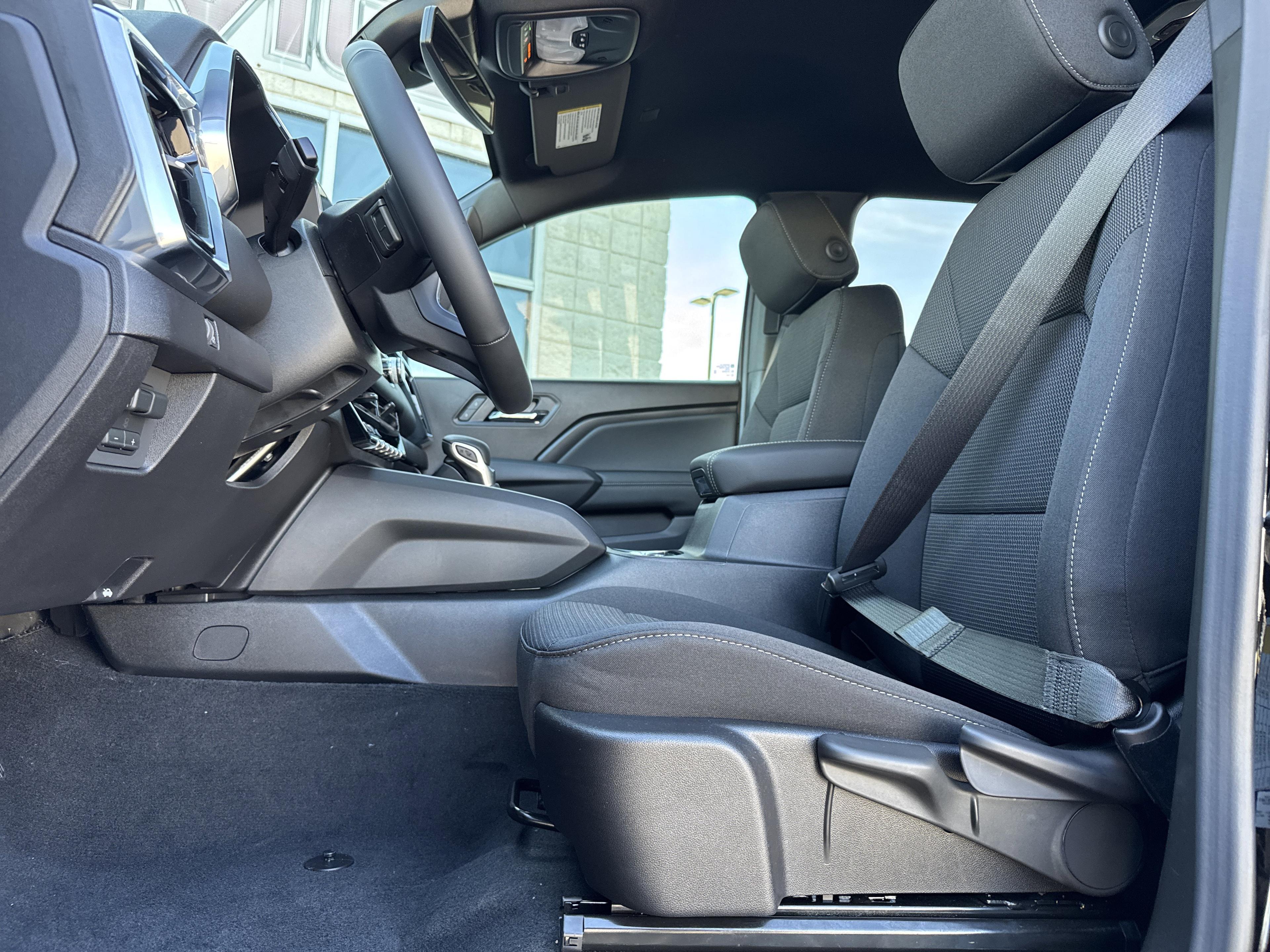 GMC Canyon Elevation Four Wheel Drive Crew Cab - Thumbnail 15