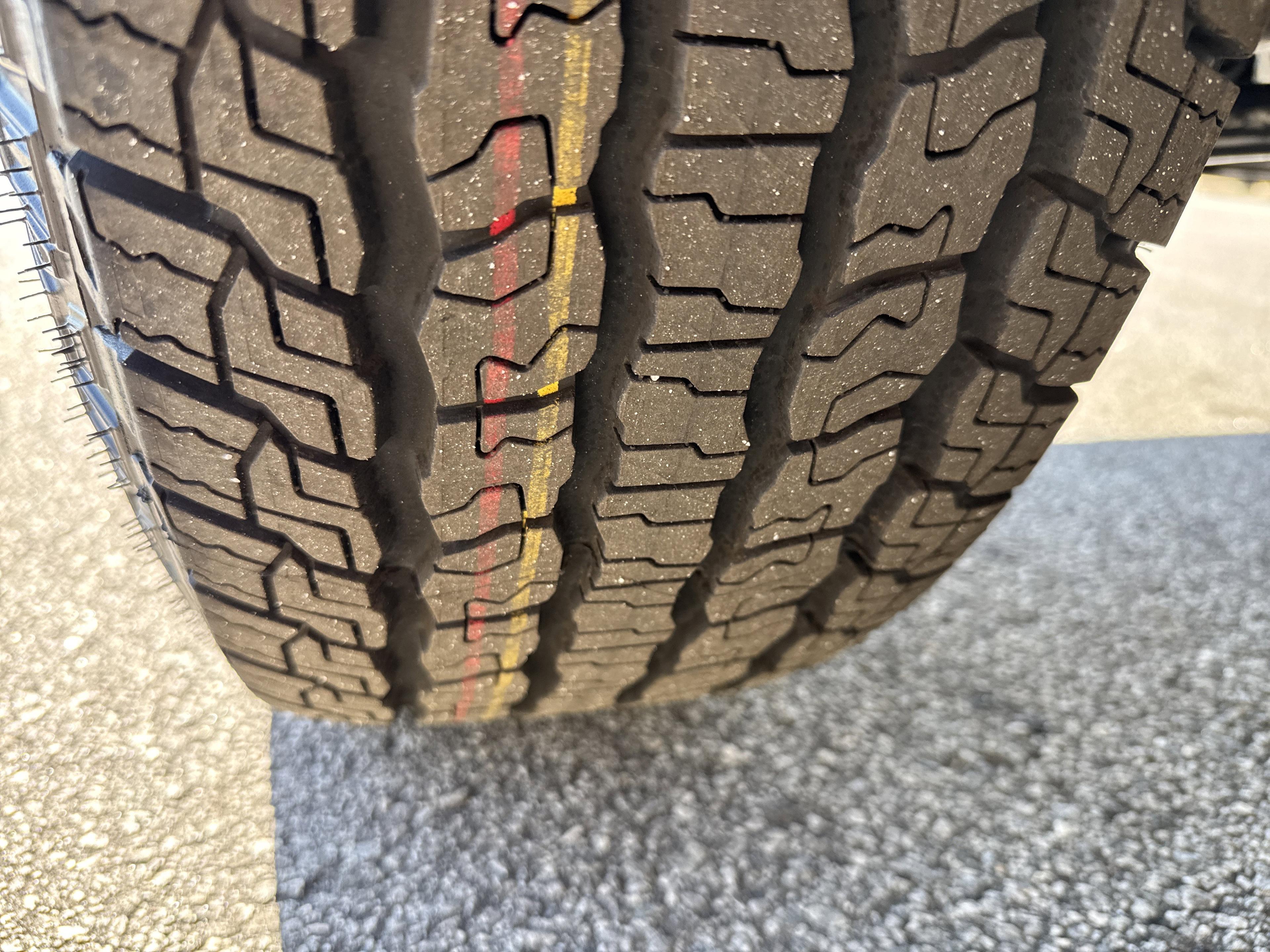 GMC Canyon Elevation Four Wheel Drive Crew Cab - Thumbnail 11