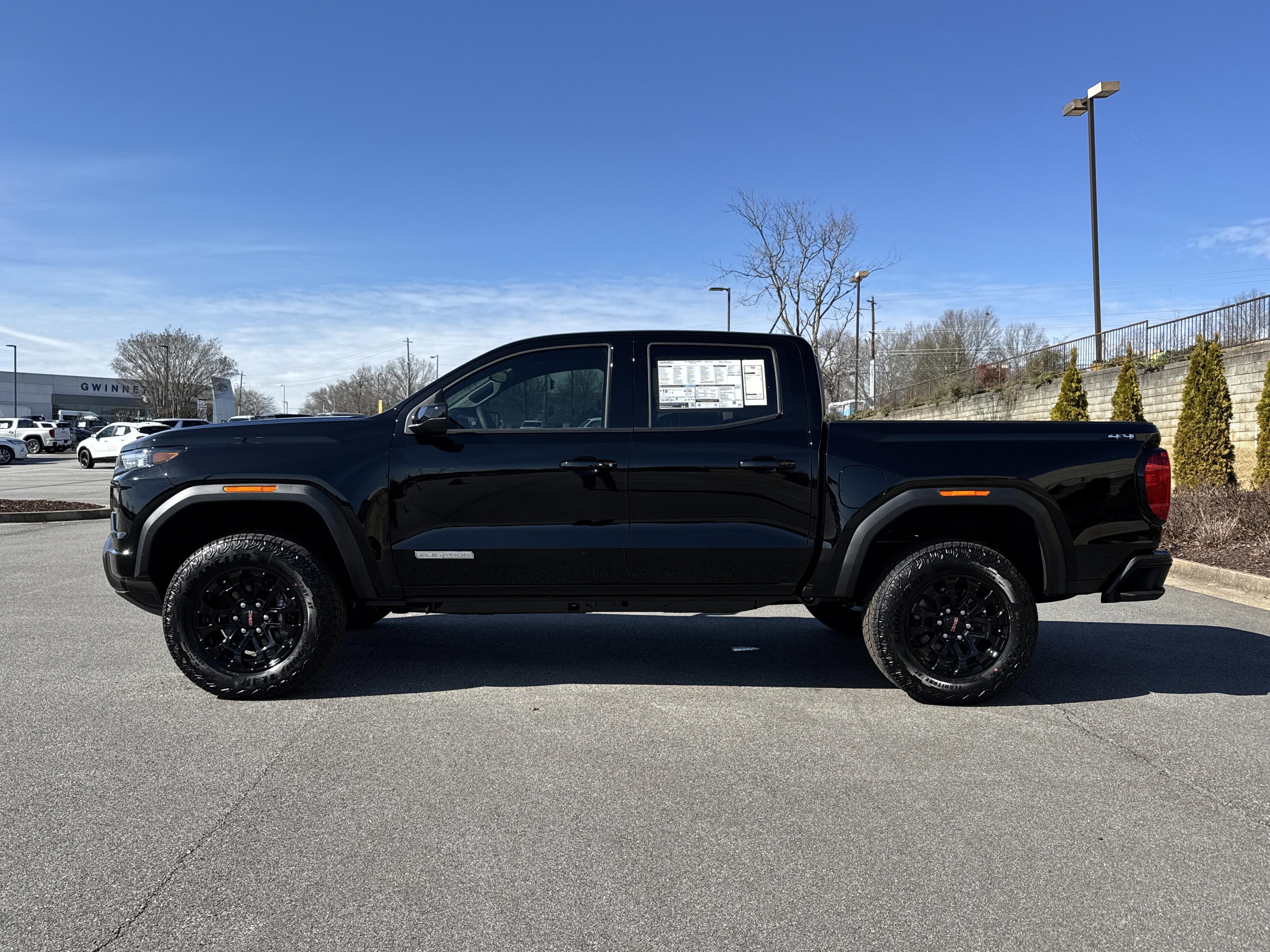 GMC Canyon Elevation Four Wheel Drive Crew Cab - Thumbnail 6