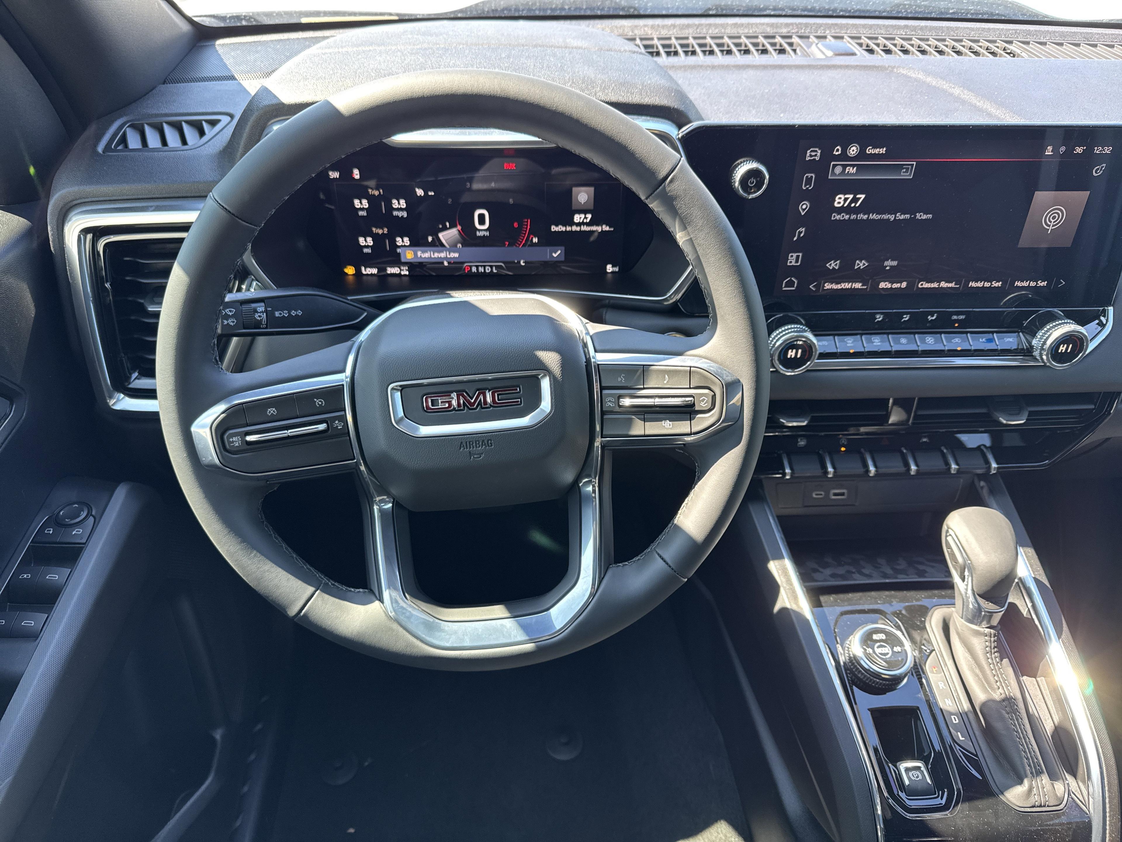 GMC Canyon Elevation Four Wheel Drive Crew Cab - Thumbnail 16