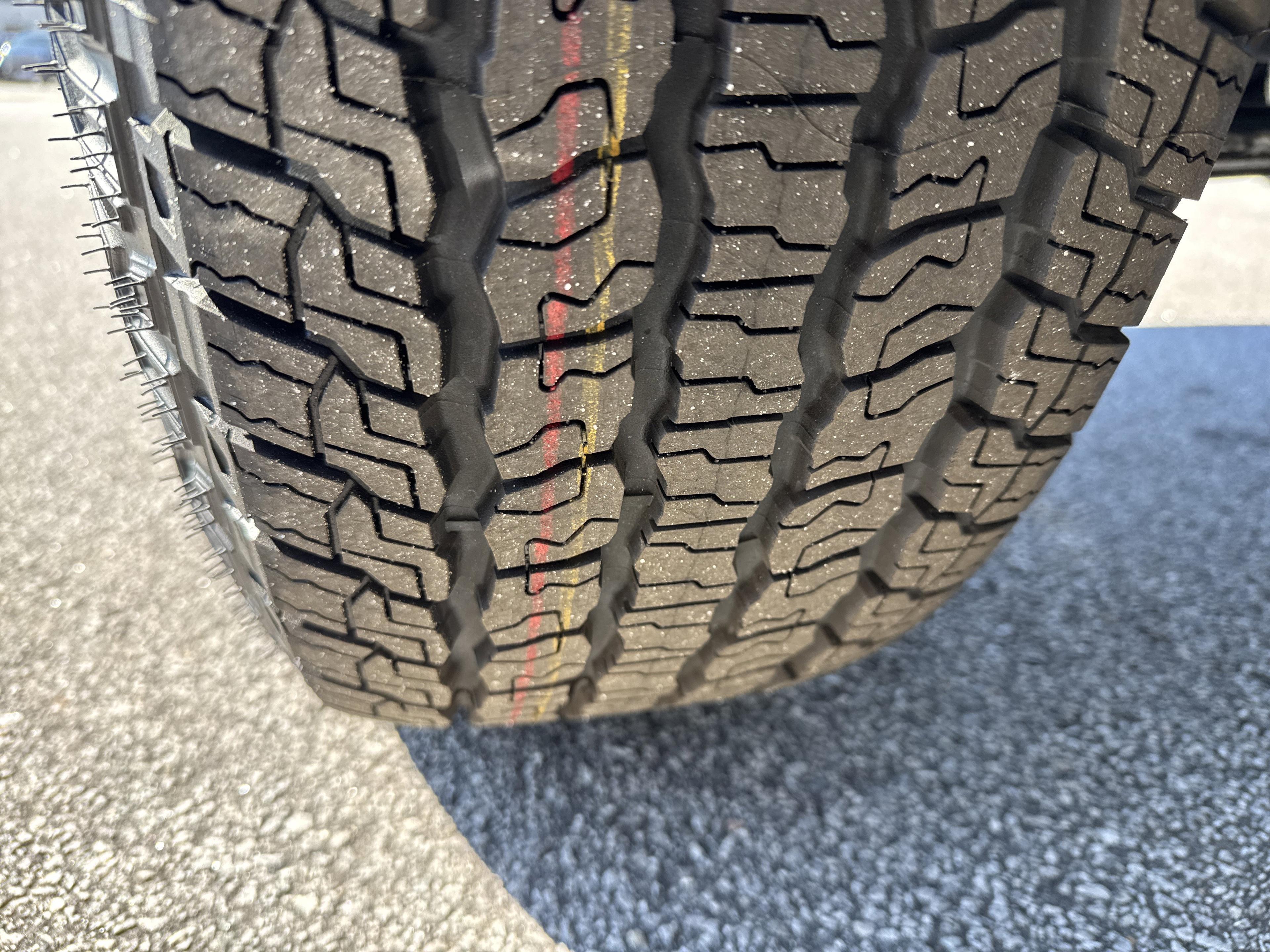 GMC Canyon Elevation Four Wheel Drive Crew Cab - Thumbnail 11