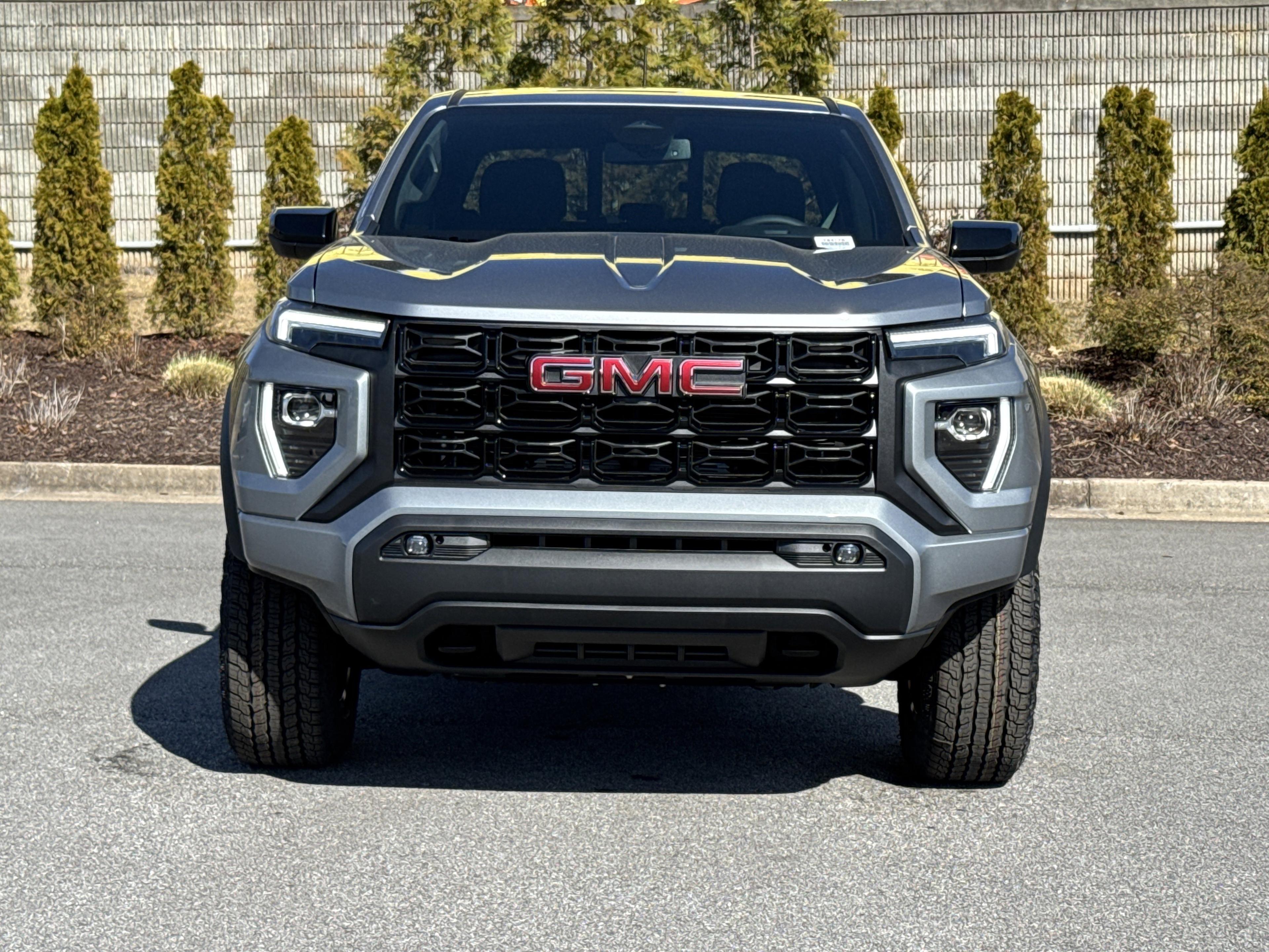 GMC Canyon Elevation Four Wheel Drive Crew Cab - Thumbnail 2
