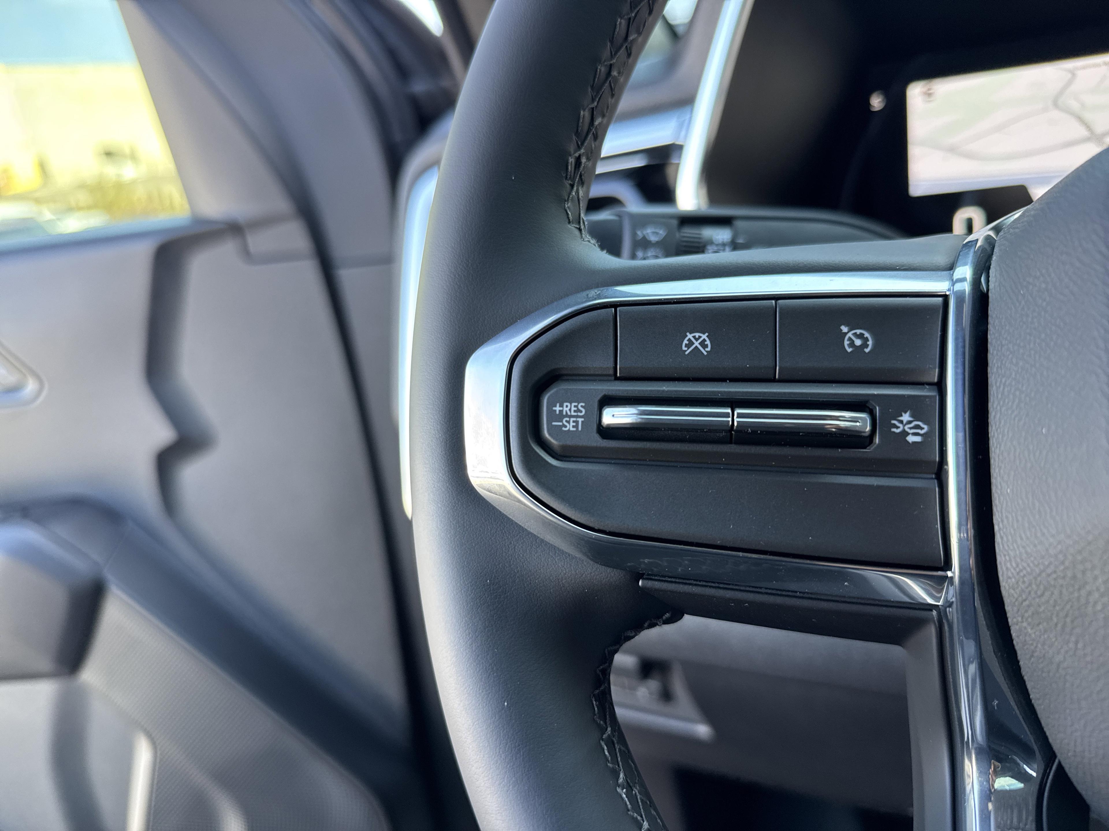 GMC Canyon Elevation Four Wheel Drive Crew Cab - Thumbnail 17