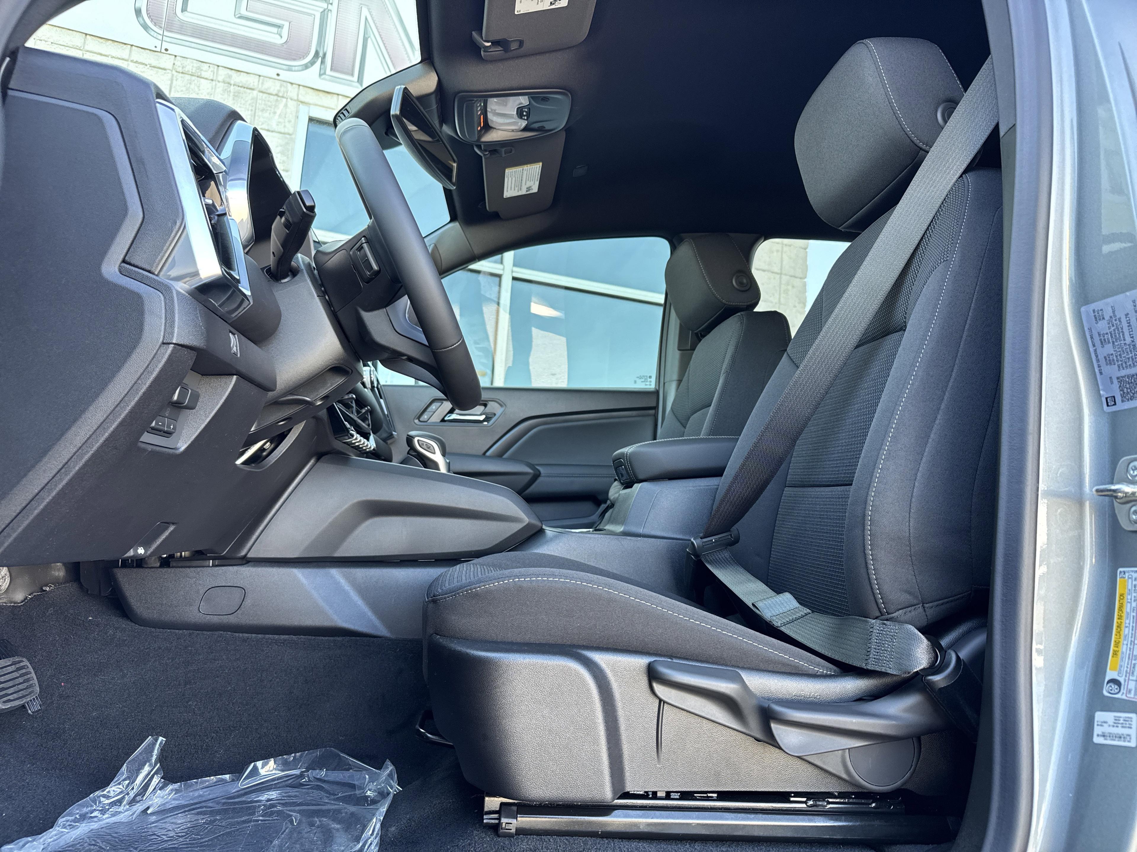 GMC Canyon Elevation Four Wheel Drive Crew Cab - Thumbnail 15