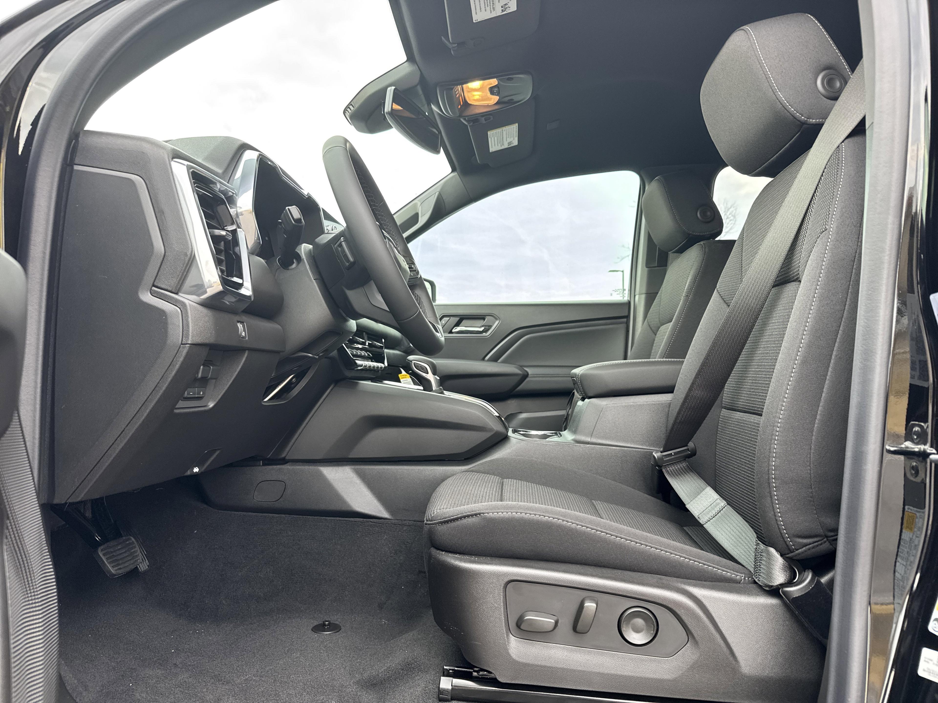 GMC Canyon Elevation Four Wheel Drive Crew Cab - Thumbnail 15