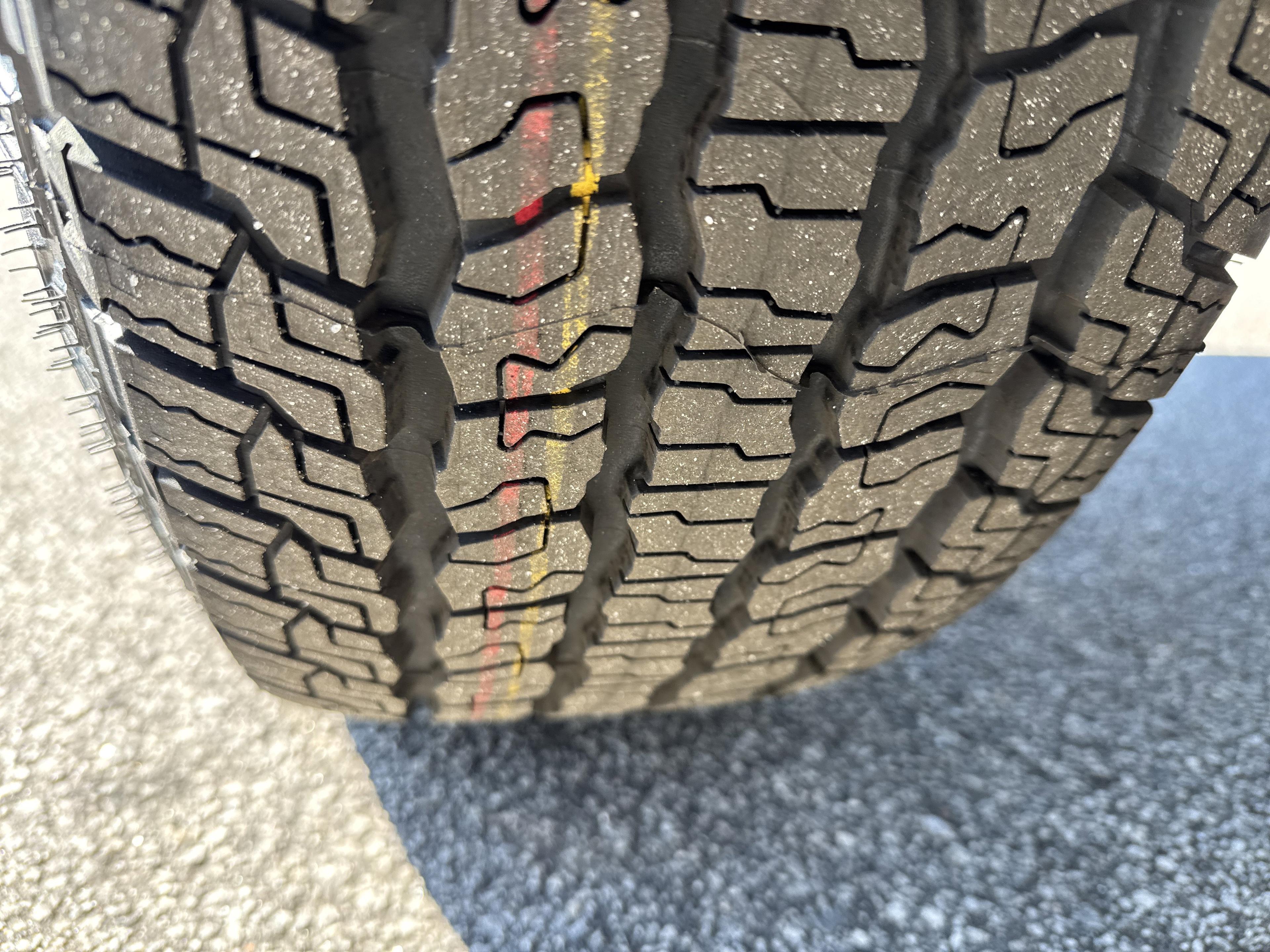 GMC Canyon Elevation Four Wheel Drive Crew Cab - Thumbnail 11