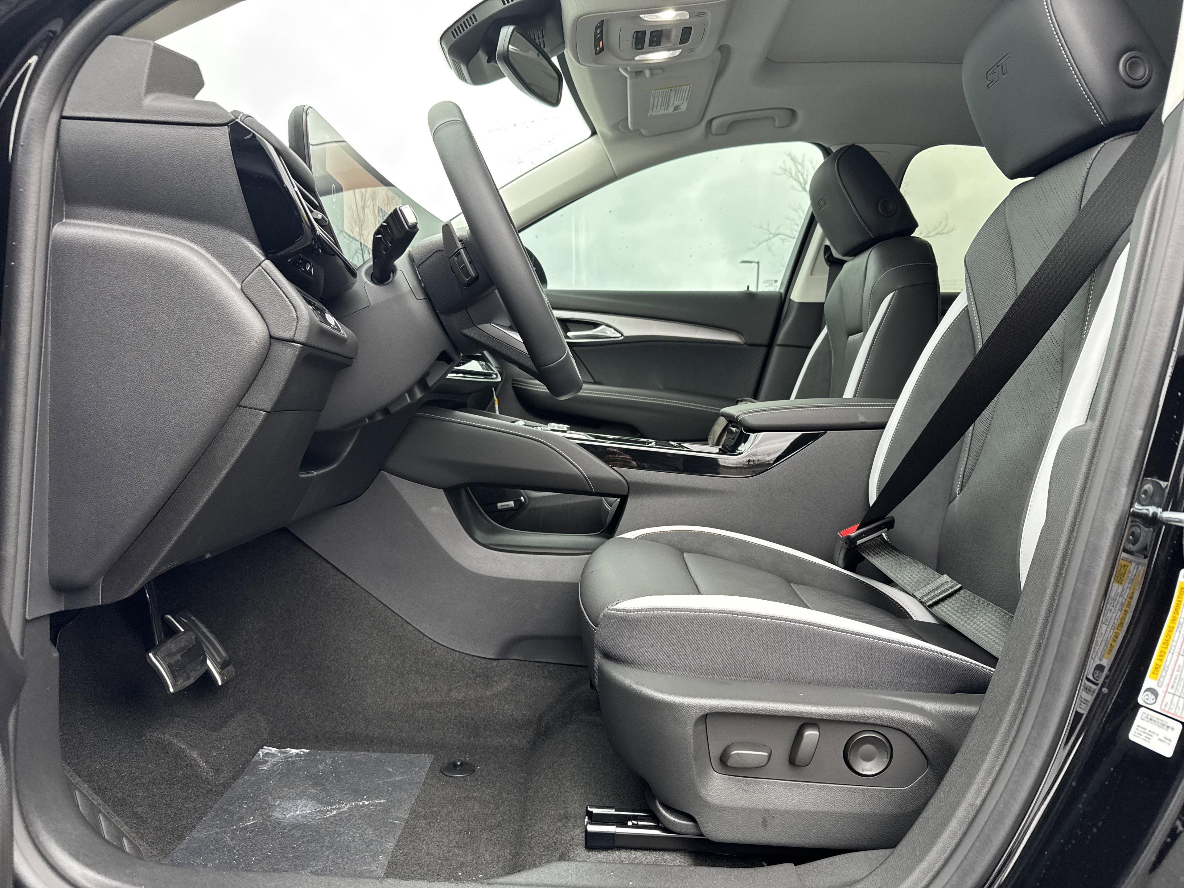 Buick Envision Sport Touring All Wheel Drive Suv - Thumbnail 15