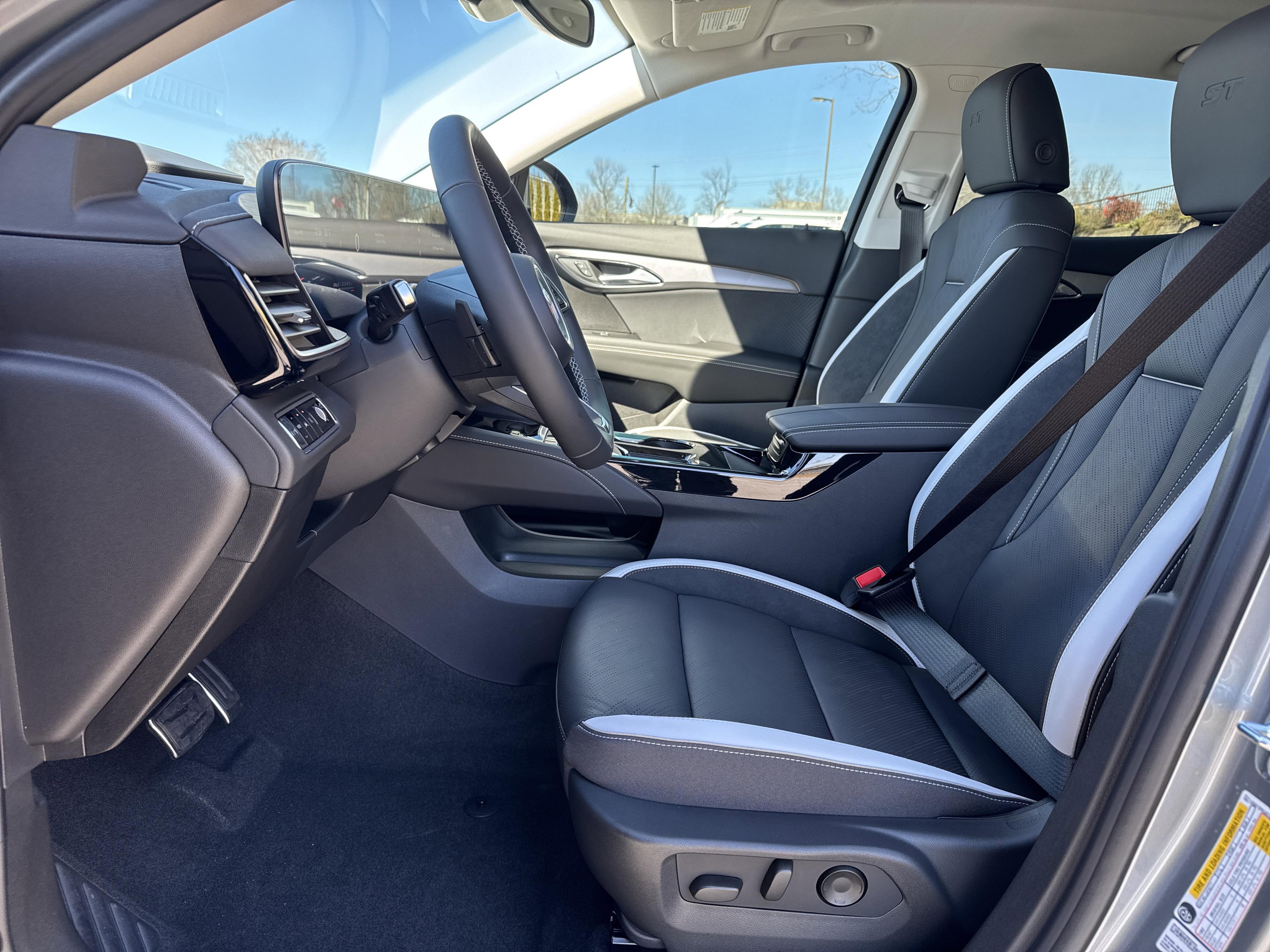 Buick Envision Sport Touring All Wheel Drive Suv - Thumbnail 15