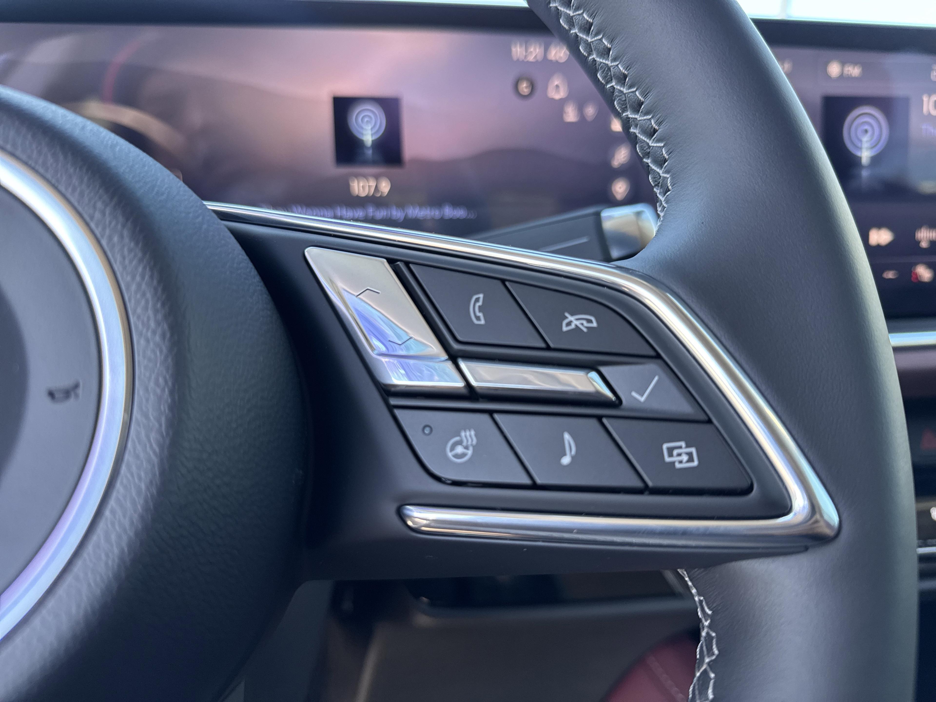 Buick Envision Sport Touring All Wheel Drive Suv - Thumbnail 18