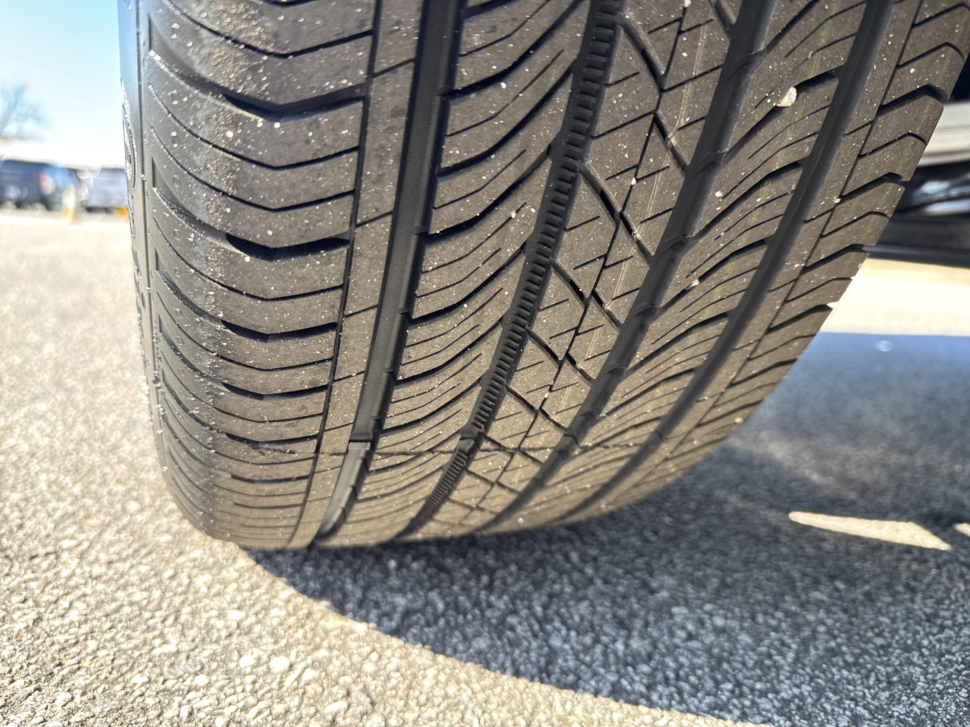 Buick Envision Sport Touring All Wheel Drive Suv - Thumbnail 11