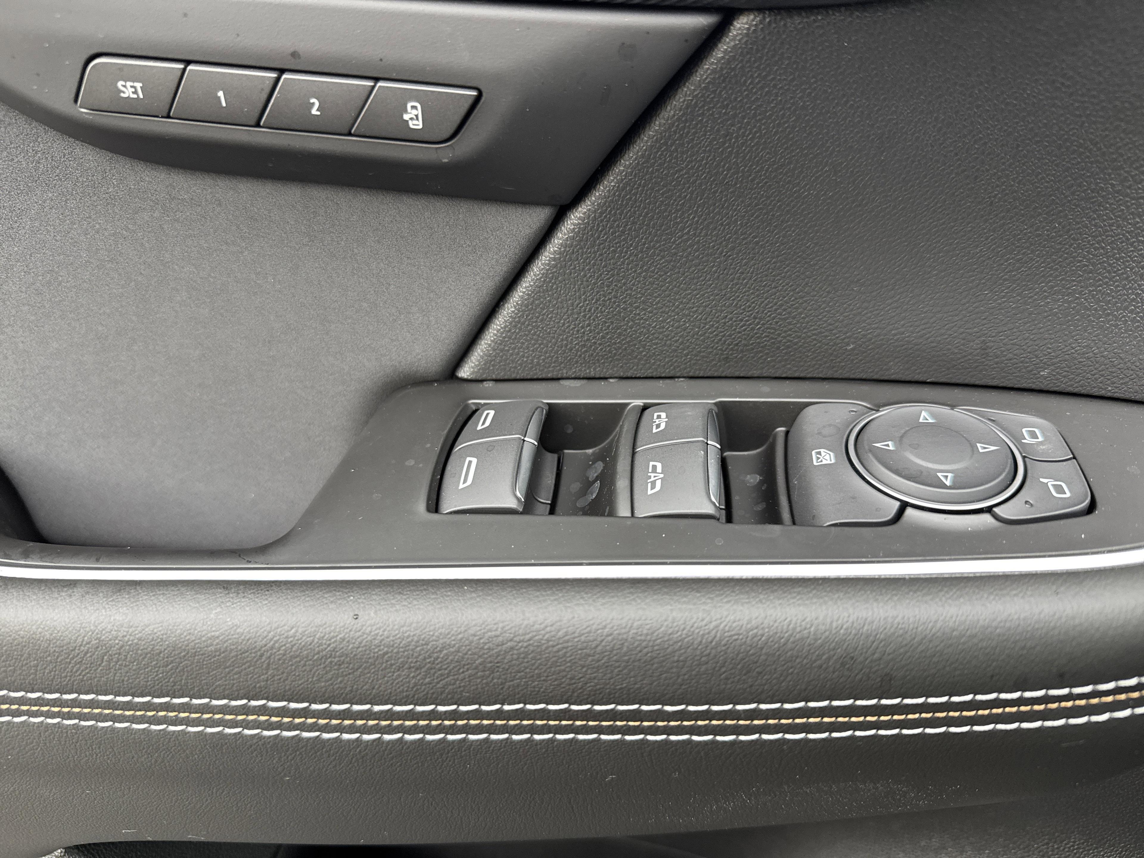 Buick Envision Sport Touring All Wheel Drive Suv - Thumbnail 14