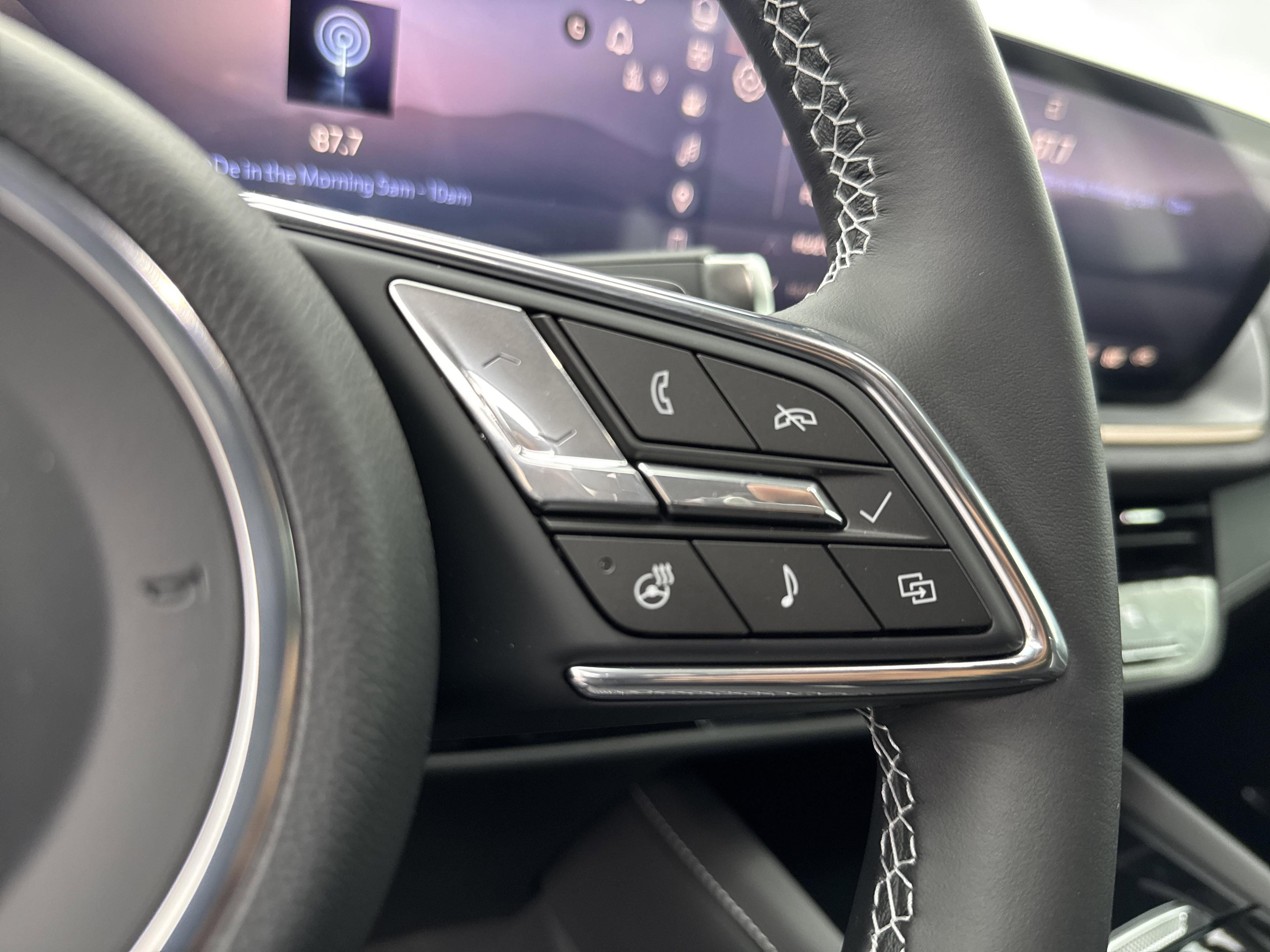 Buick Envision Sport Touring All Wheel Drive Suv - Thumbnail 18