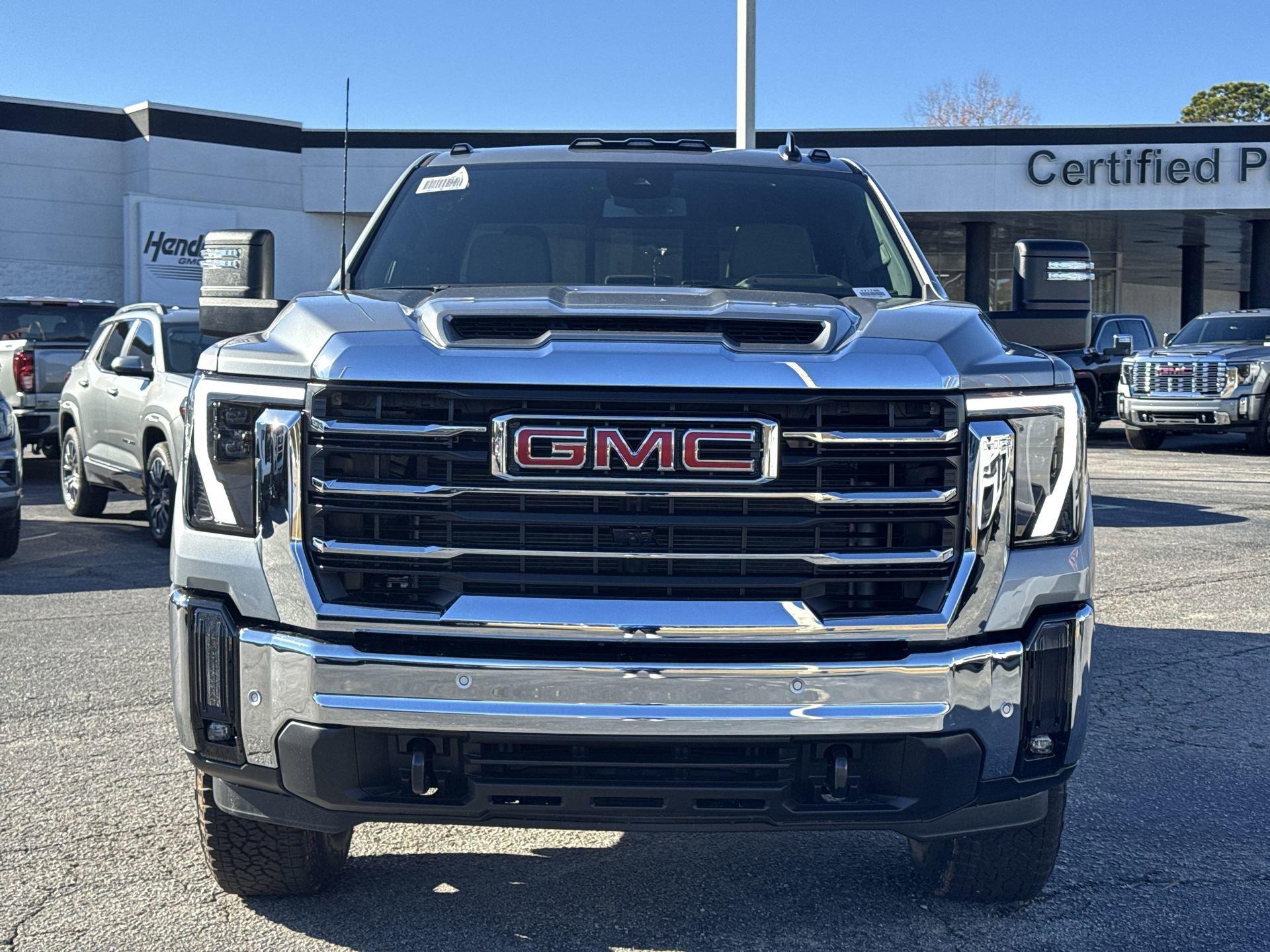 GMC Sierra 2500 Hd Sle Four Wheel Drive Double Cab - Thumbnail 3